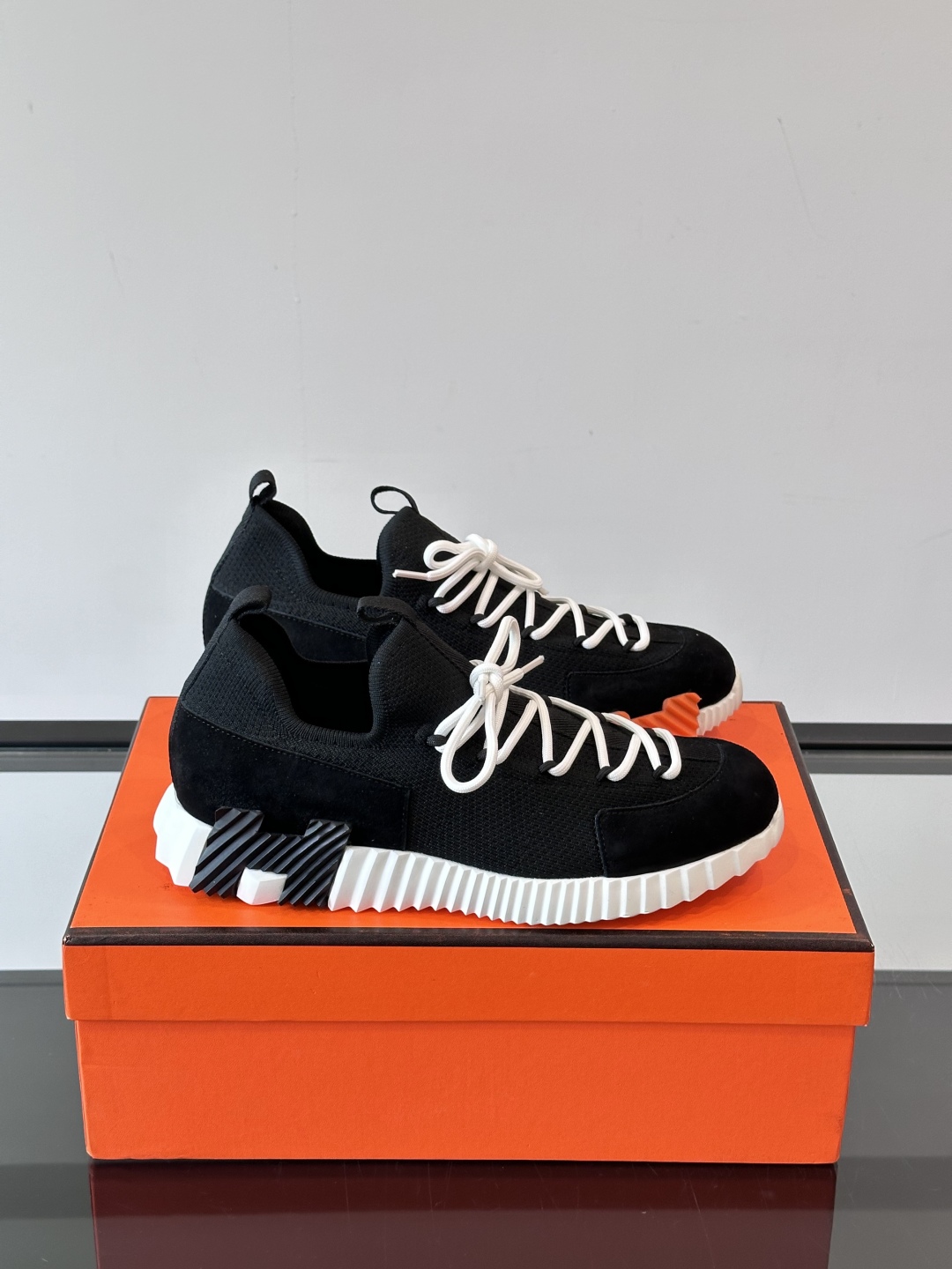 Hermes Men's Fashion Sneakers - Lightweight, Breathable, and Stylish 2 cmp i1750398234330 3503 0 0