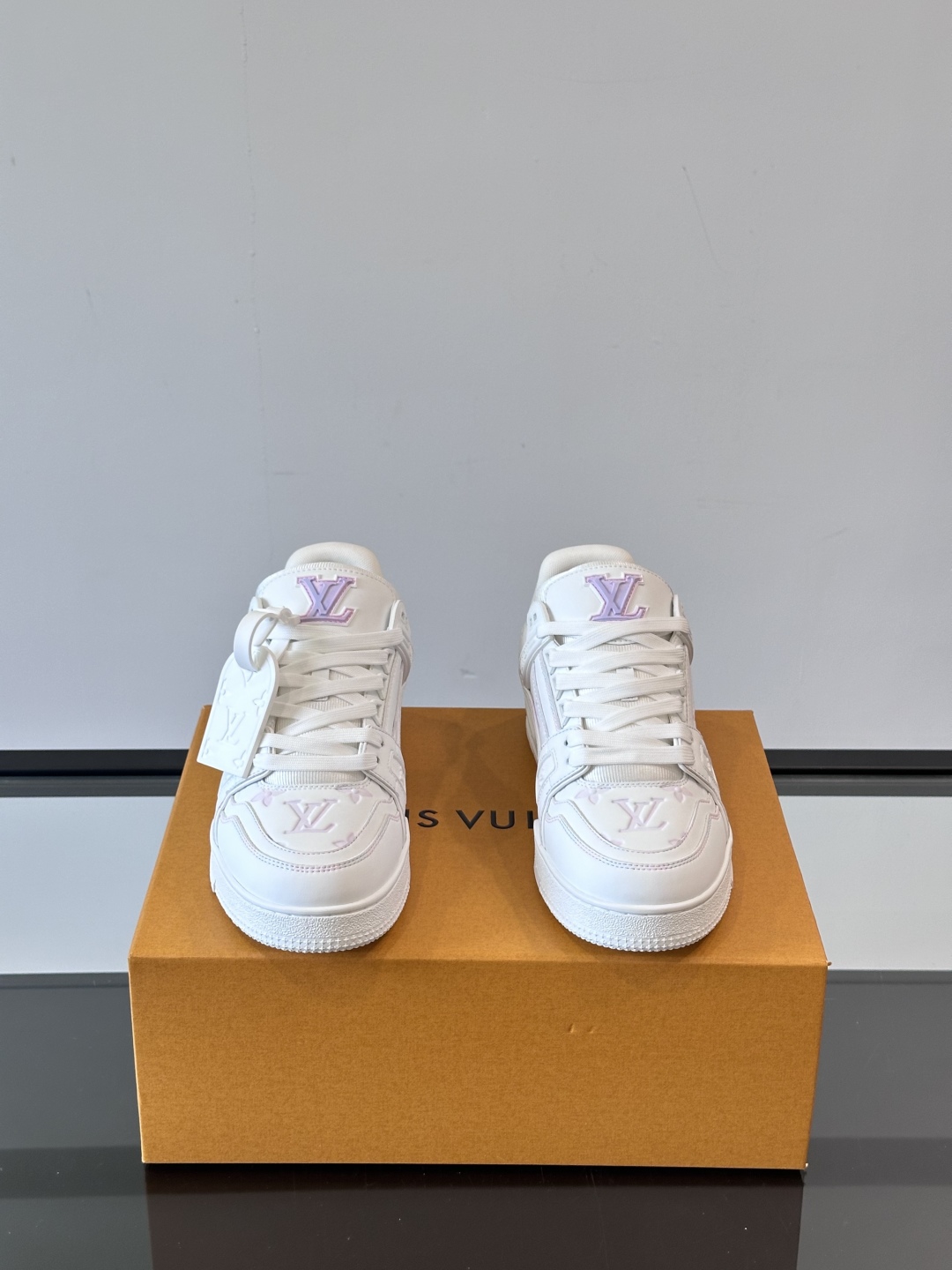 L. v TRAINER 水洗渐变运动鞋 重工打造特别版 采用水染小牛皮水洗工艺，精致单品，后部 #54