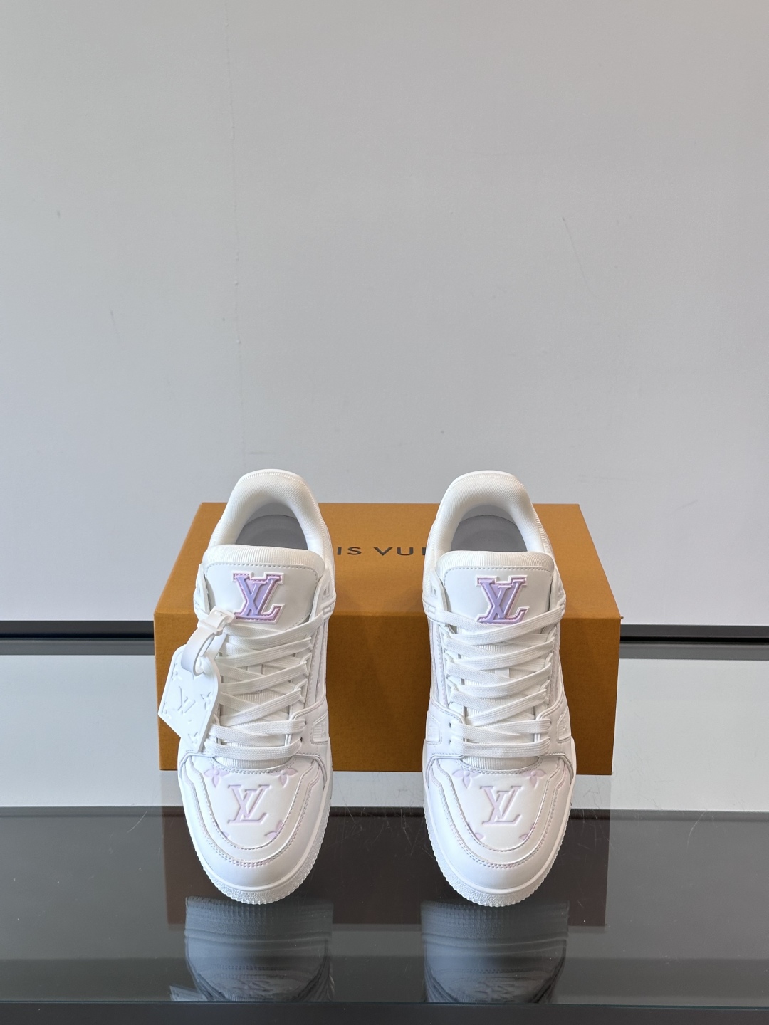 L. v TRAINER 水洗渐变运动鞋 重工打造特别版 采用水染小牛皮水洗工艺，精致单品，后部 #54