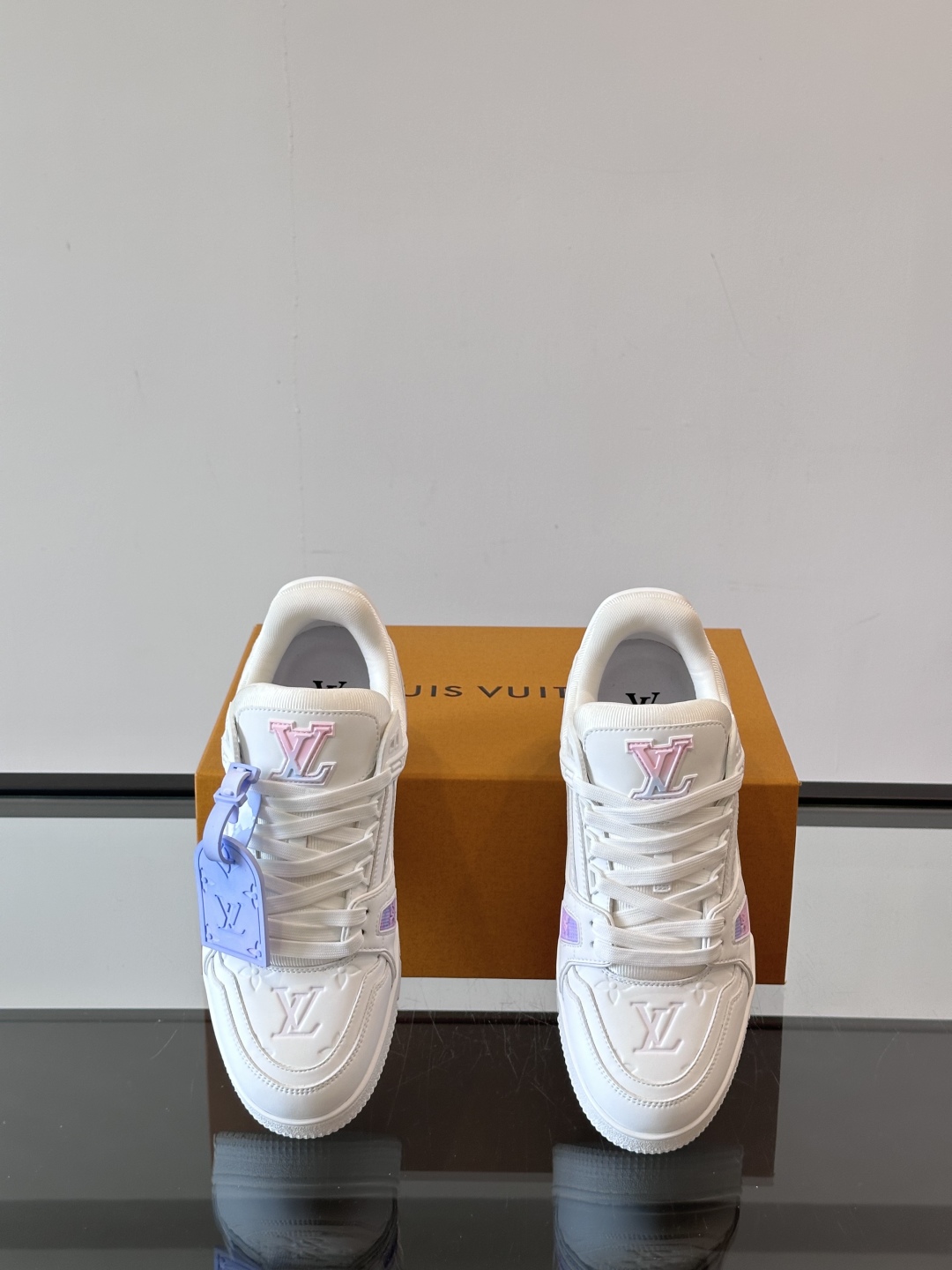 L. v TRAINER 水洗渐变运动鞋 重工打造特别版 采用水染小牛皮水洗工艺，精致单品，后部 #54