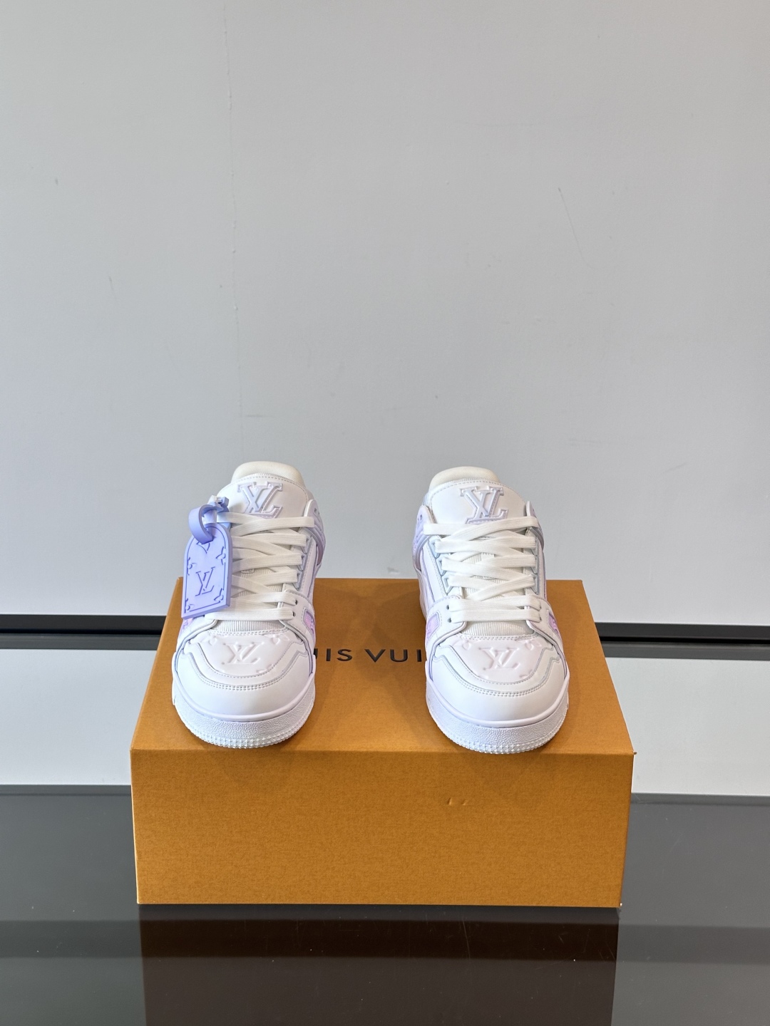 L. v TRAINER 水洗渐变运动鞋 重工打造特别版 采用水染小牛皮水洗工艺，精致单品，后部 #54