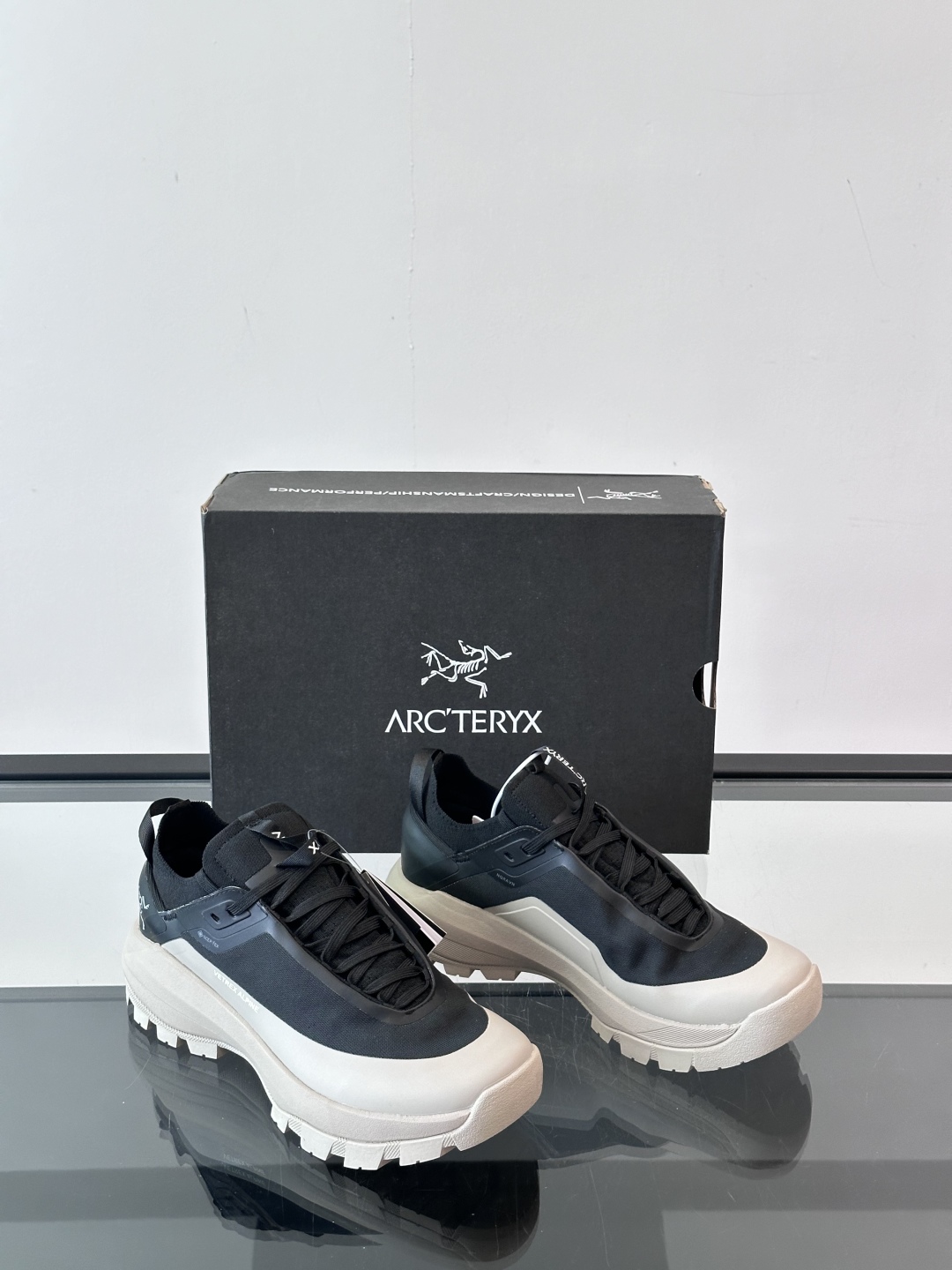 🐦始祖鸟 Vertex AlPine GTX，始祖鸟防水防滑耐磨低帮徒步鞋 Black SaPPhire