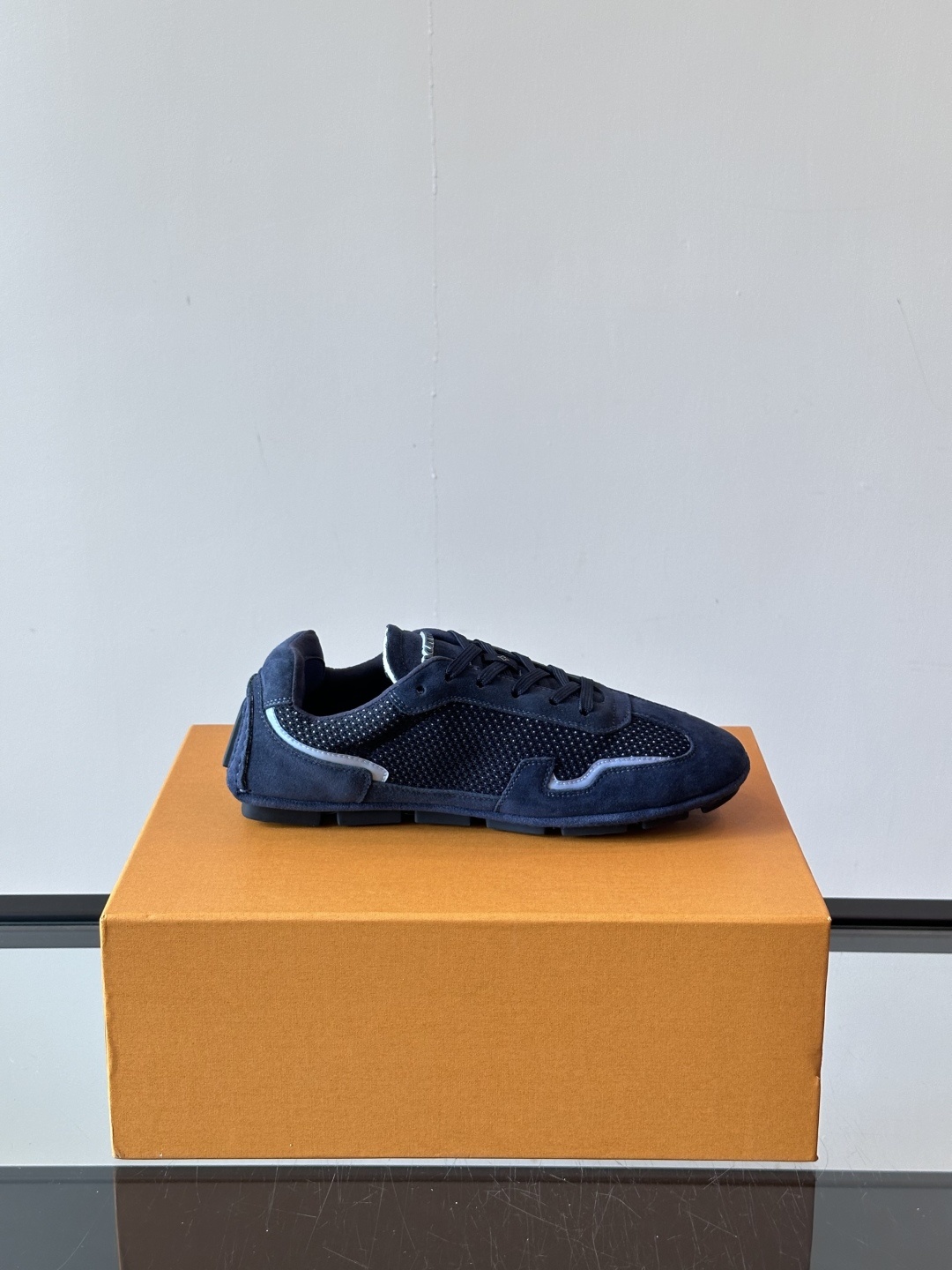 𝐋𝐨𝐮𝐢𝐬 𝐕𝐮𝐢𝐭𝐭𝐨𝐧#路易威登运动鞋 足球鞋 穿上就时髦精 这款FootPrint Soccer