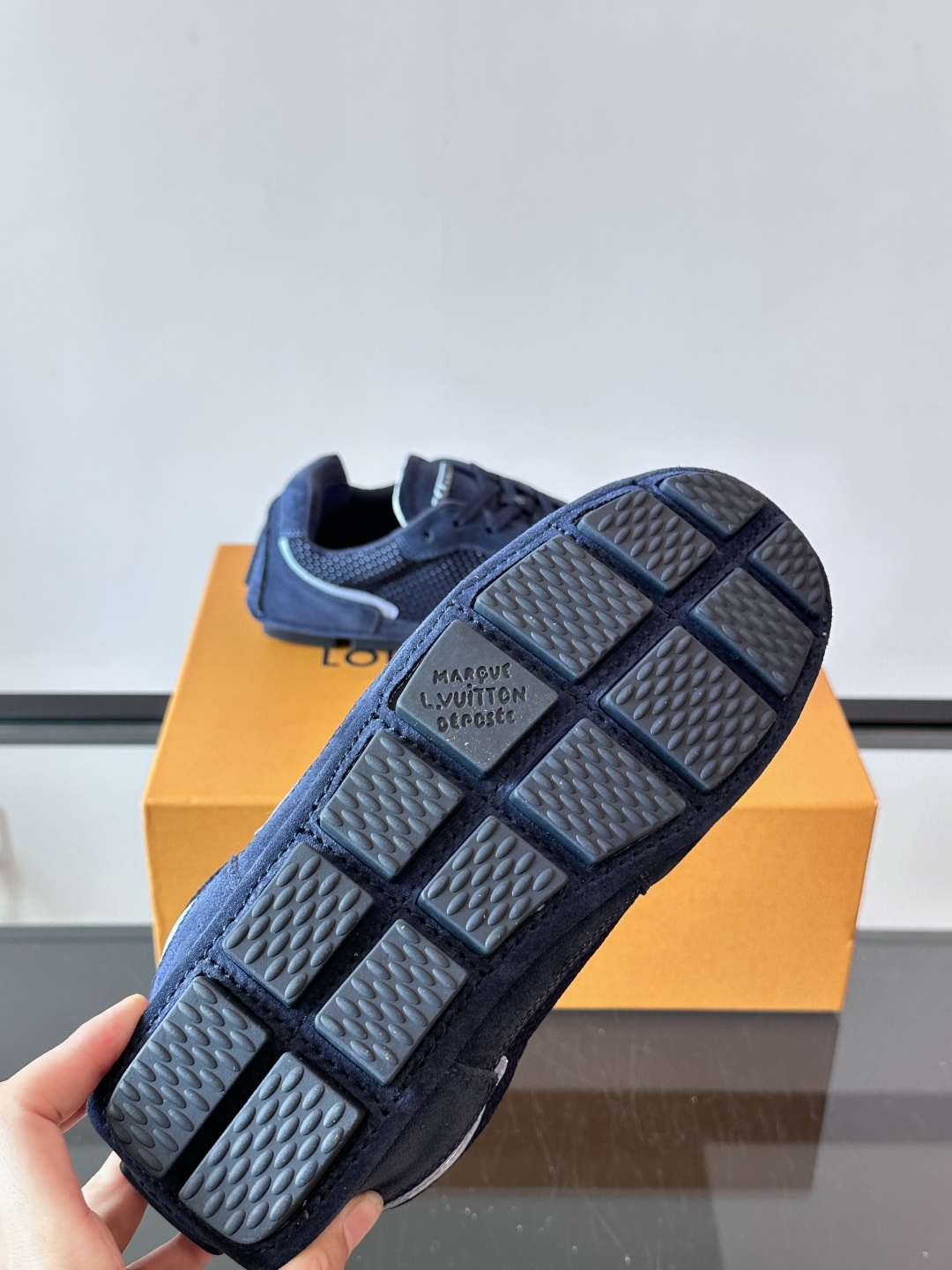 𝐋𝐨𝐮𝐢𝐬 𝐕𝐮𝐢𝐭𝐭𝐨𝐧#路易威登运动鞋 足球鞋 穿上就时髦精 这款FootPrint Soccer