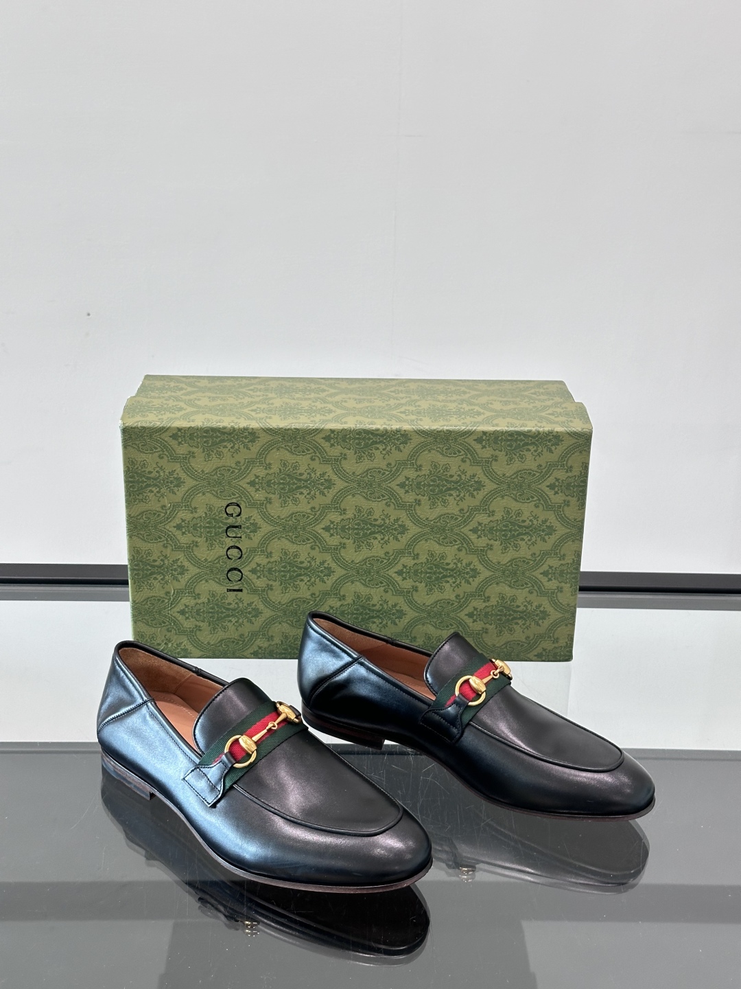 Gucci Leather Loafers for Men - Luxury & Comfort, Sizes 39-44 6 cmp i1751524173959 7029 0 4