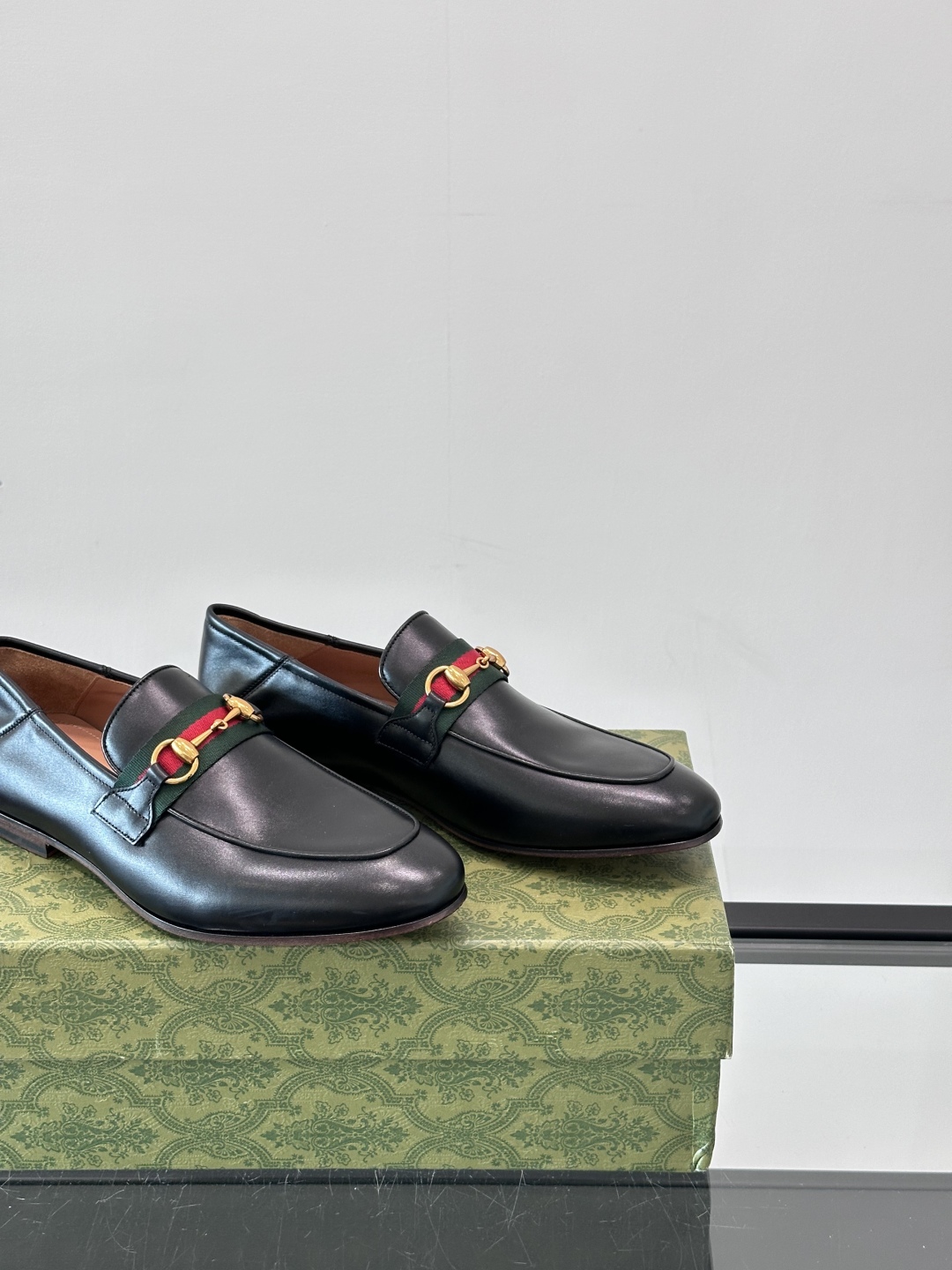 Gucci Leather Loafers for Men - Luxury & Comfort, Sizes 39-44 8 cmp i1751524174009 6864 0 6