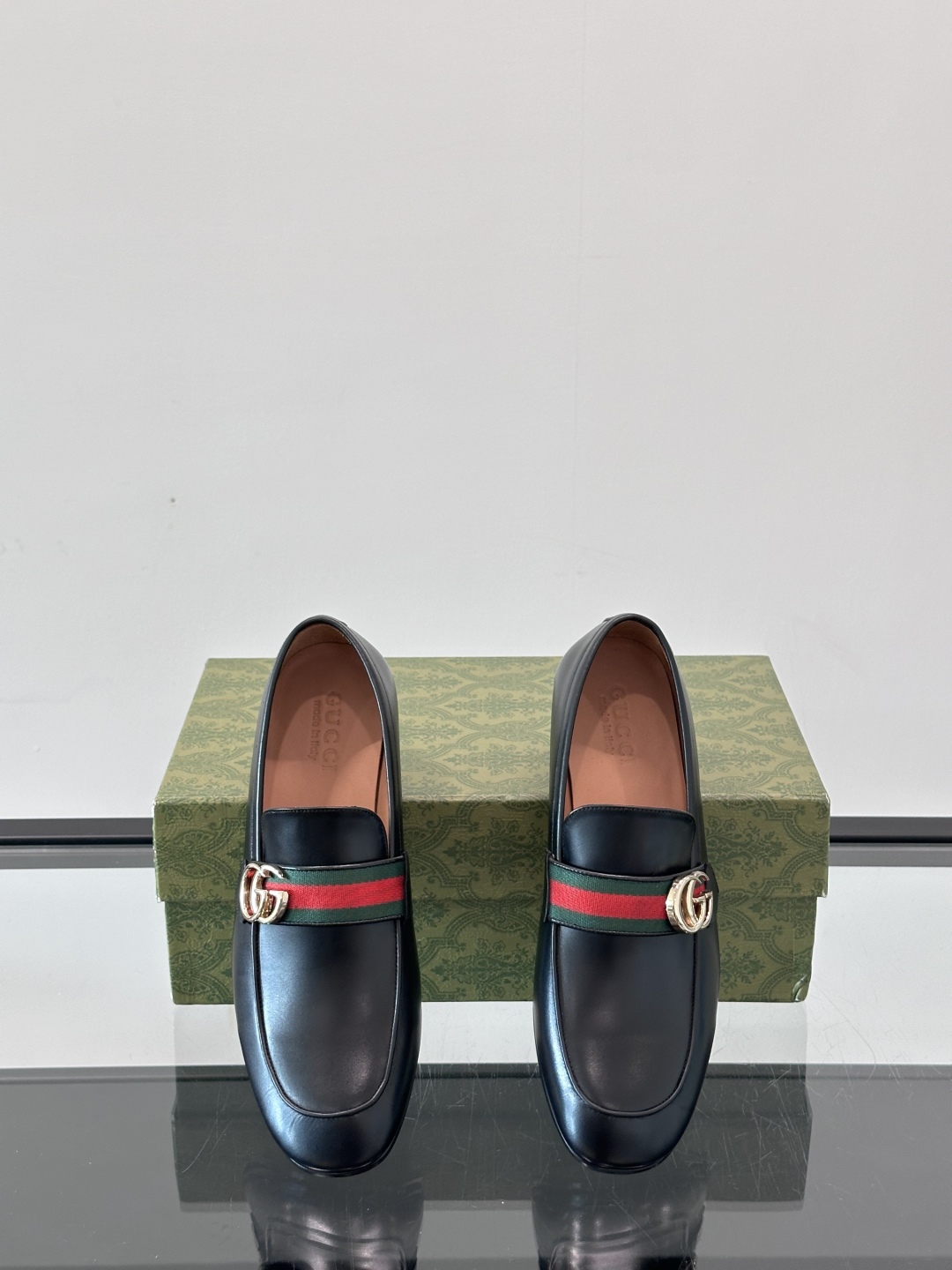 Gucci Men's Leather Loafers - Premium Italian Leather, Comfortable & Stylish 7 cmp i1751524966439 2274 0 5
