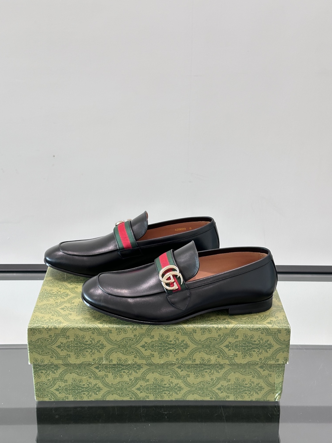 Gucci Men's Leather Loafers - Premium Italian Leather, Comfortable & Stylish 4 cmp i1751524966541 2058 0 2