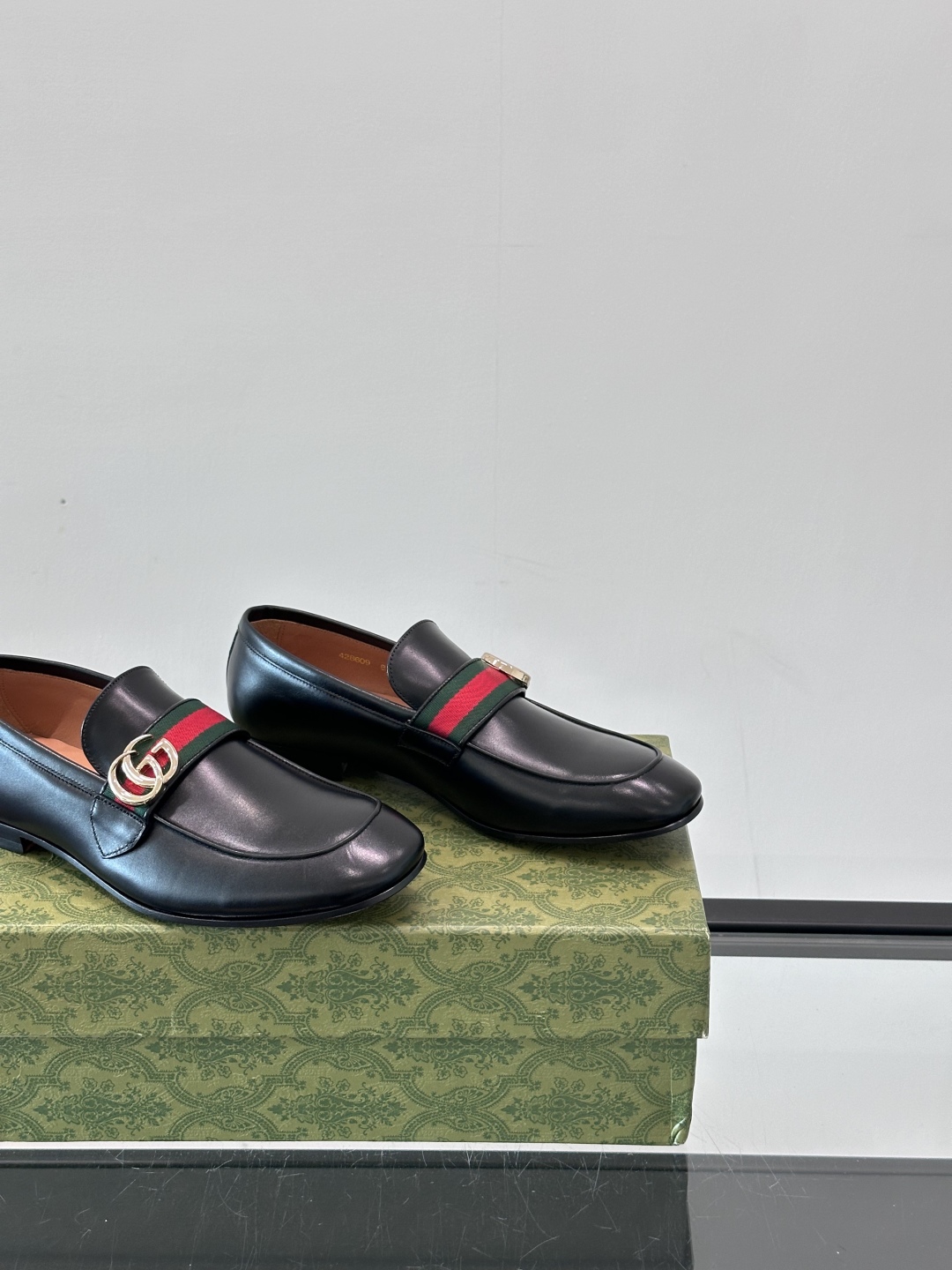 Gucci Men's Leather Loafers - Premium Italian Leather, Comfortable & Stylish 8 cmp i1751524966607 7242 0 6