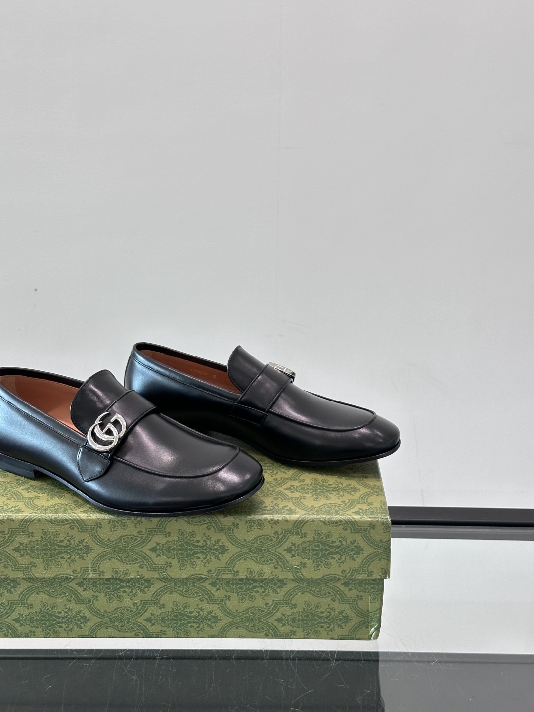 Gucci Men's Leather Loafers - Premium Italian Leather, Comfortable & Stylish 8 cmp i1751525032482 3601 0 6