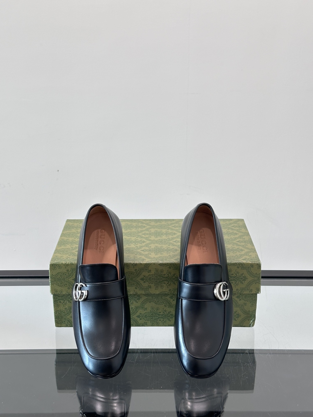 Gucci Men's Leather Loafers - Premium Italian Leather, Comfortable & Stylish 7 cmp i1751525032521 2942 0 5
