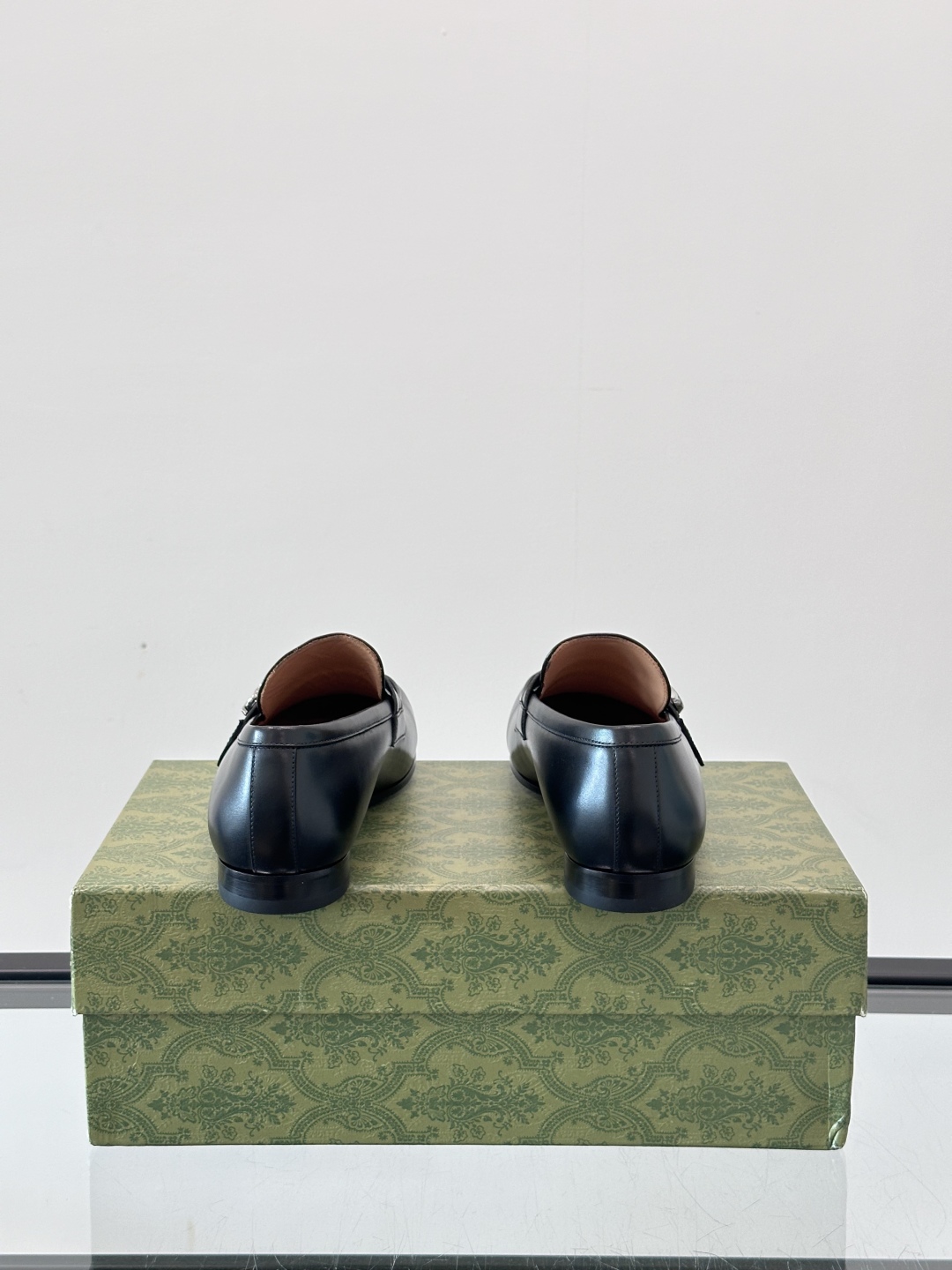 Gucci Men's Leather Loafers - Premium Italian Leather, Comfortable & Stylish 9 cmp i1751525039504 6841 0 7