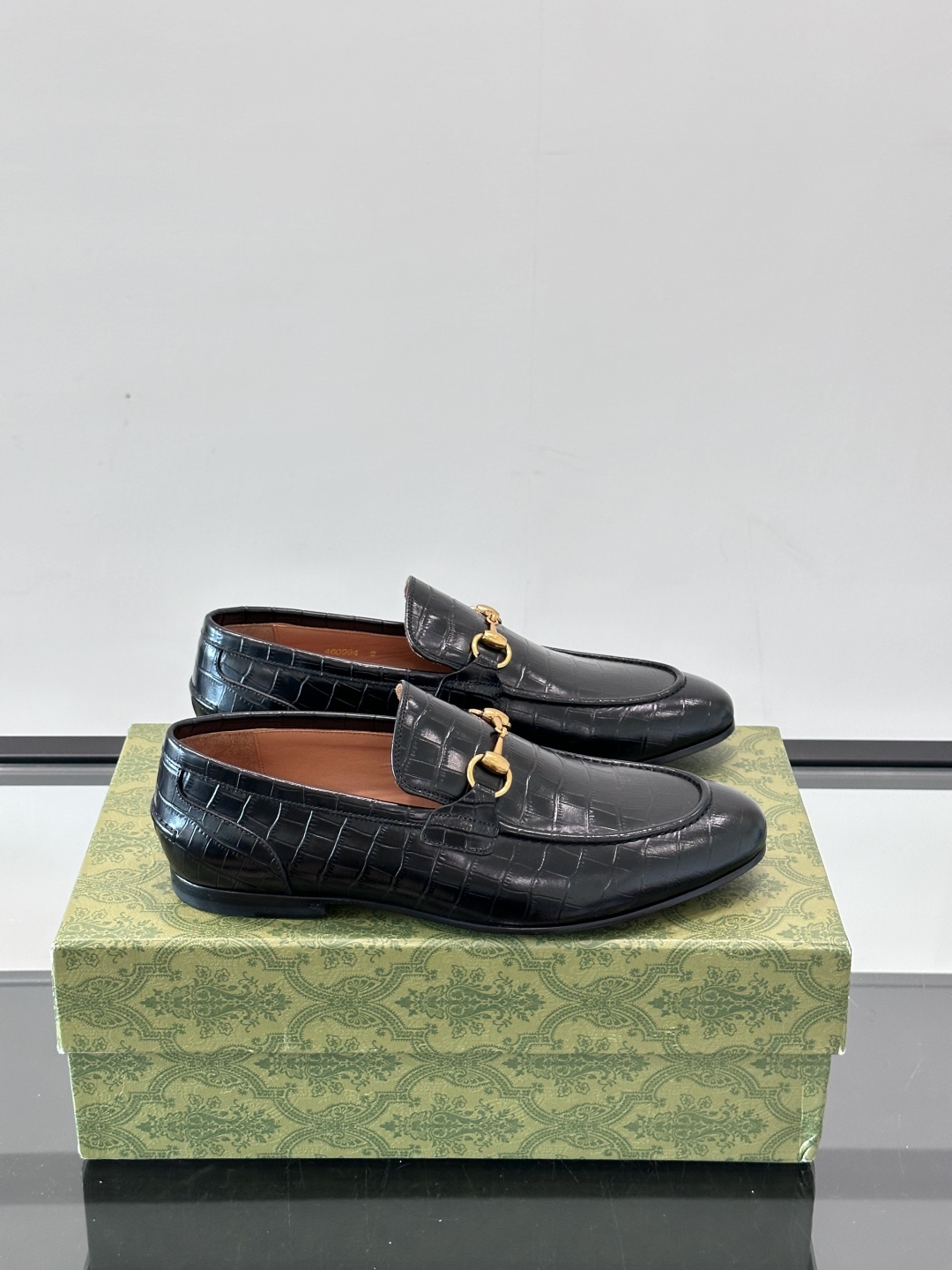 Gucci Men's Leather Loafers - Premium Italian Leather, Comfortable & Stylish 2 cmp i1751546633790 7412 0 0