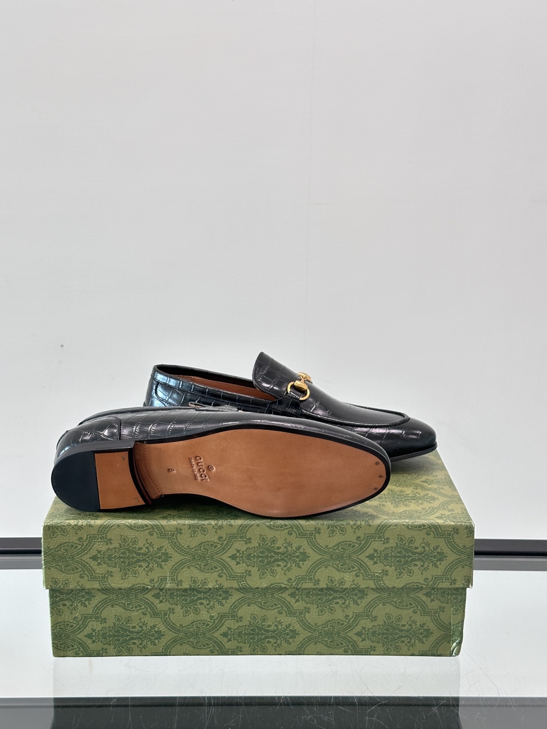 Gucci Men's Leather Loafers - Premium Italian Leather, Comfortable & Stylish 10 cmp i1751546633835 6174 0 8