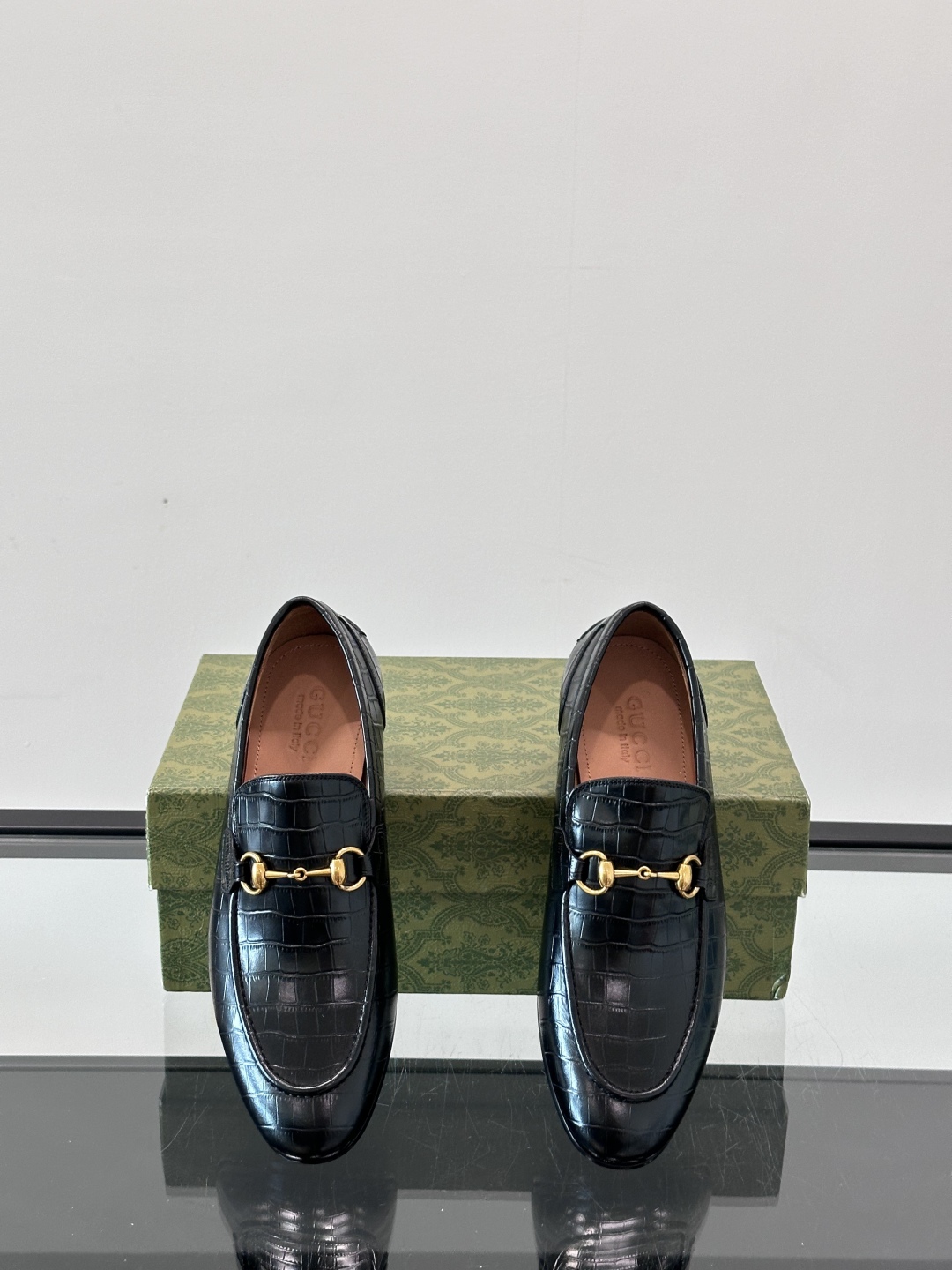 Gucci Men's Leather Loafers - Premium Italian Leather, Comfortable & Stylish 7 cmp i1751546640271 6726 0 5