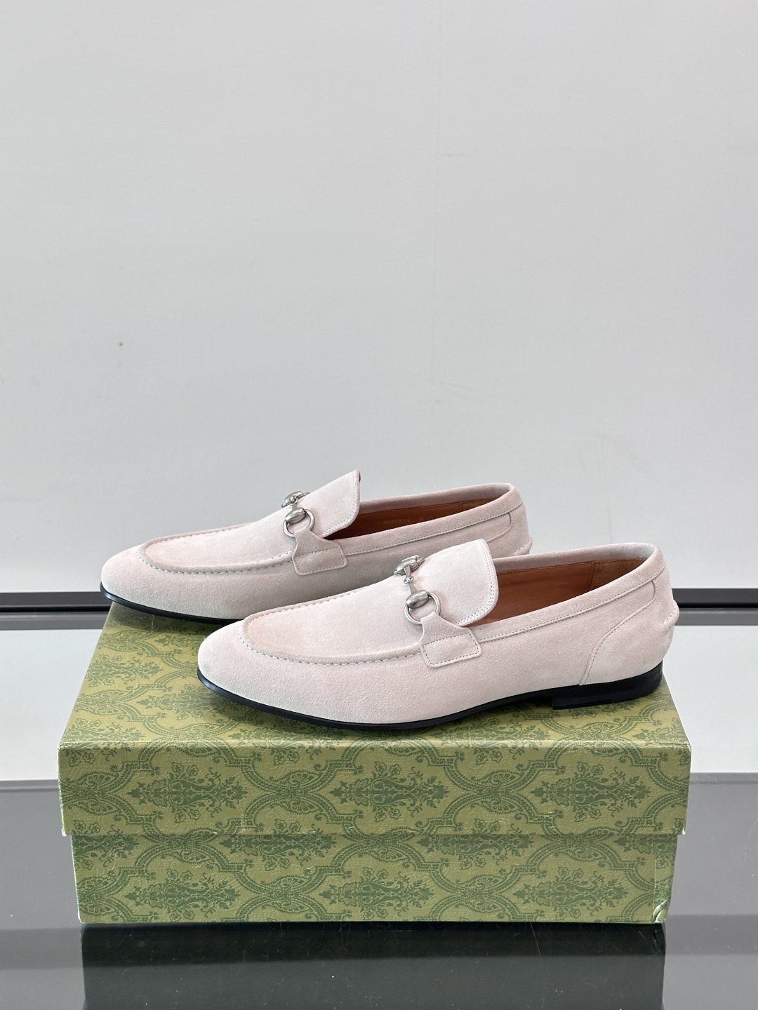 Gucci Men's Leather Loafers - Premium Quality, Comfortable & Stylish 4 cmp i1751546933095 9148 0 2