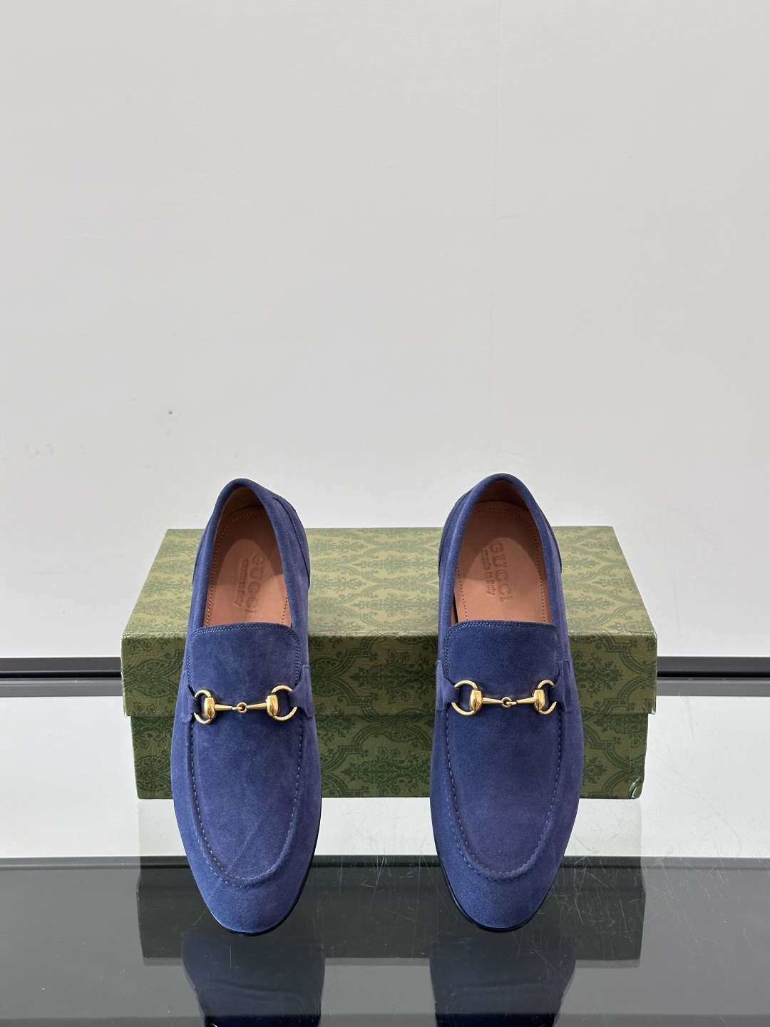 Gucci Men's Leather Loafers - Premium Italian Leather, Comfortable Fit 7 cmp i1751546955438 4942 0 5