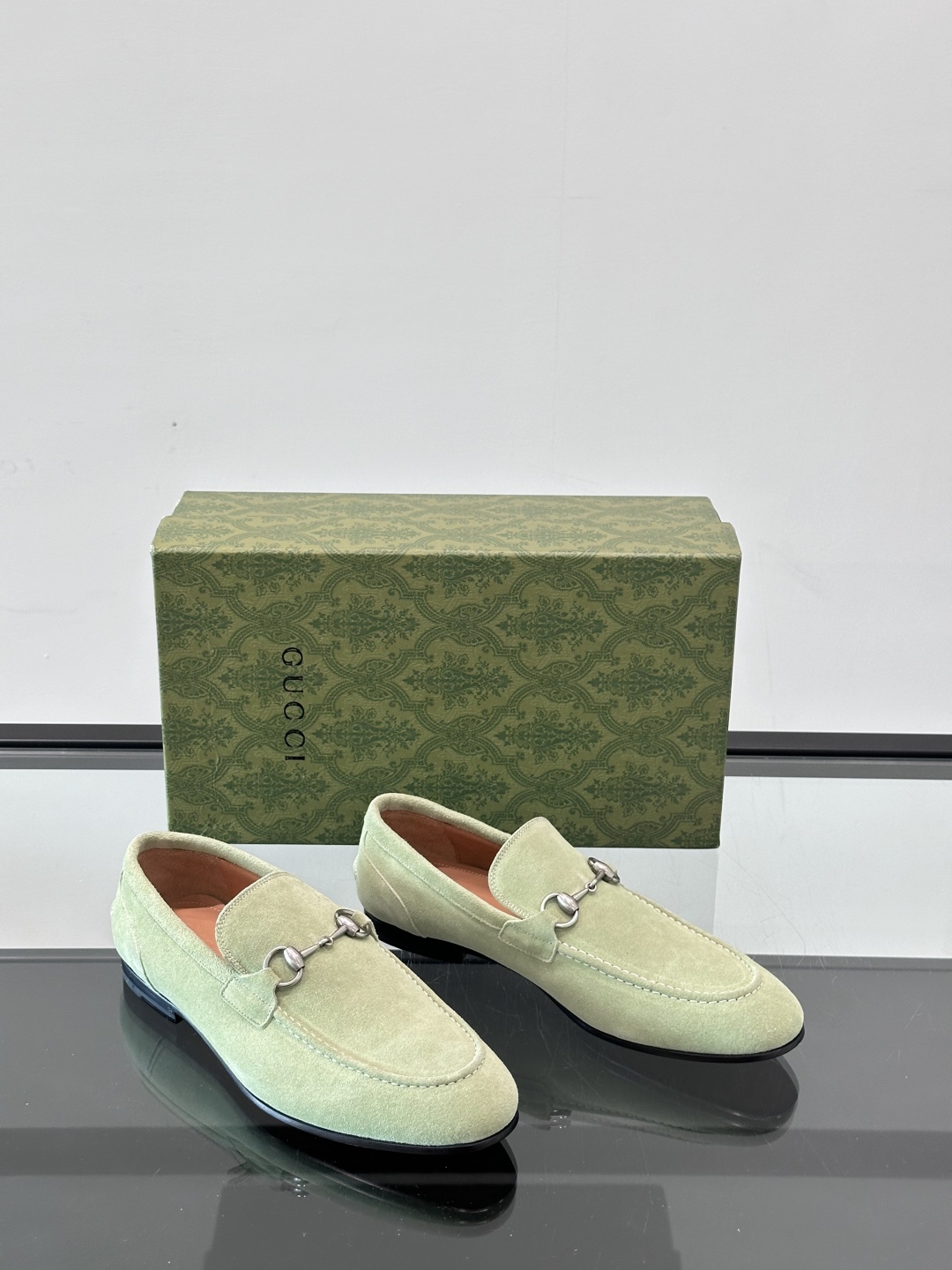 Gucci Leather Loafers for Men - Premium Italian Leather, Comfortable Fit 6 cmp i1751546965207 3365 0 4