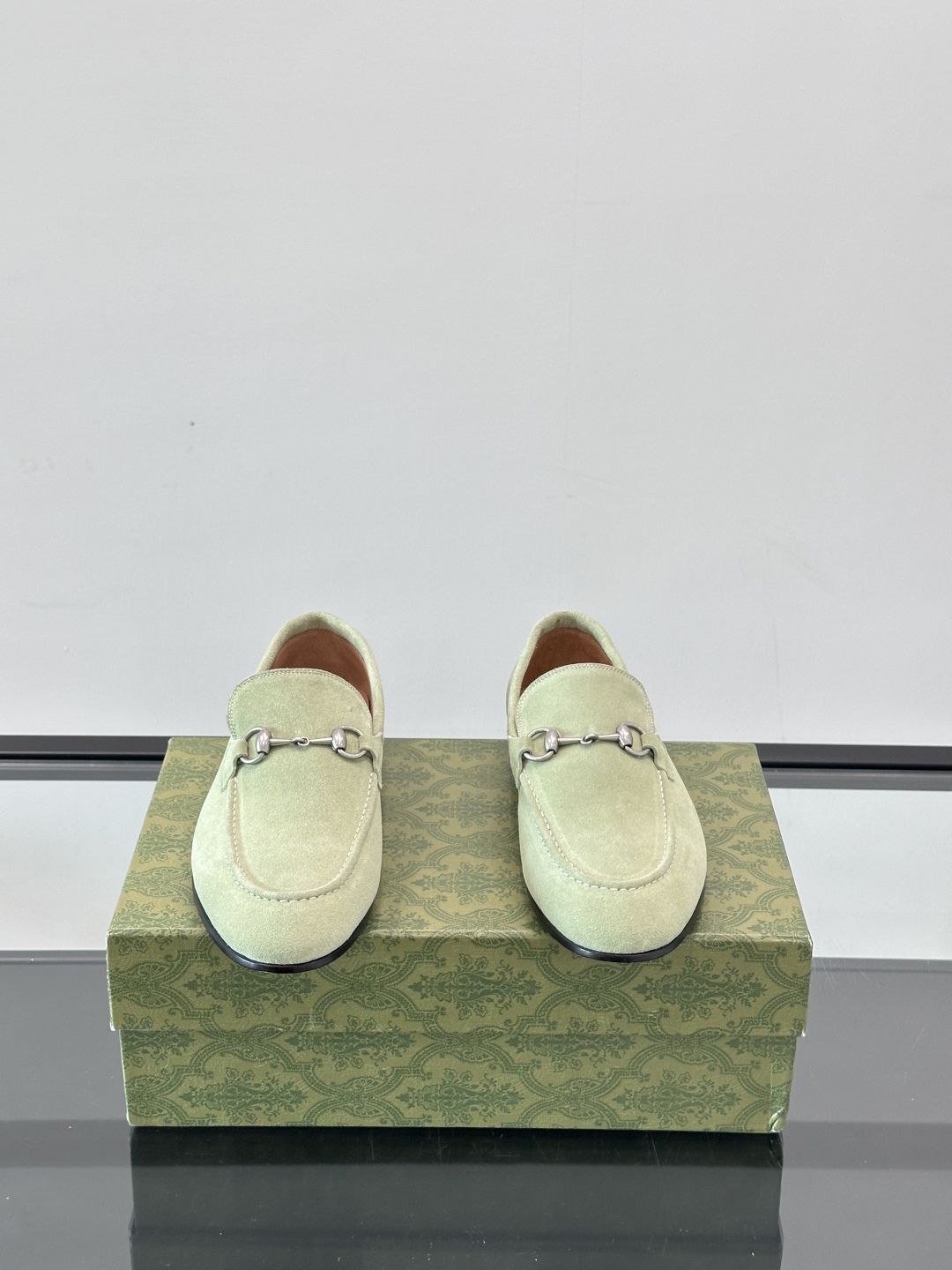 Gucci Leather Loafers for Men - Premium Italian Leather, Comfortable Fit 3 cmp i1751546965306 2783 0 1