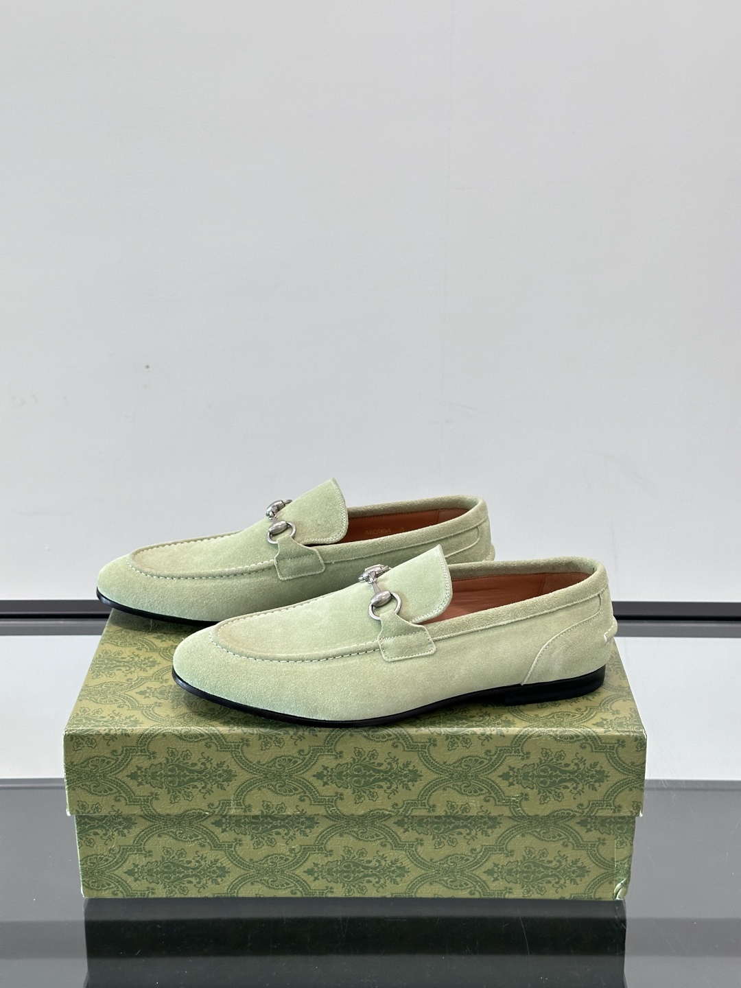 Gucci Leather Loafers for Men - Premium Italian Leather, Comfortable Fit 4 cmp i1751546970702 2107 0 2