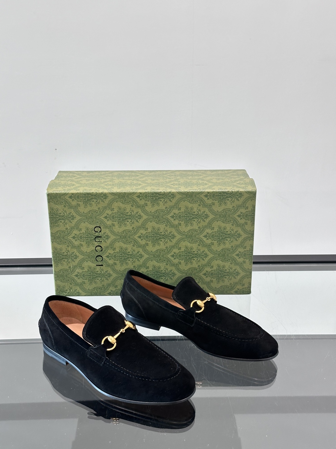 Gucci Men's Leather Casual Shoes - Premium Italian Leather, Comfortable Fit 6 cmp i1751547002205 3764 0 4