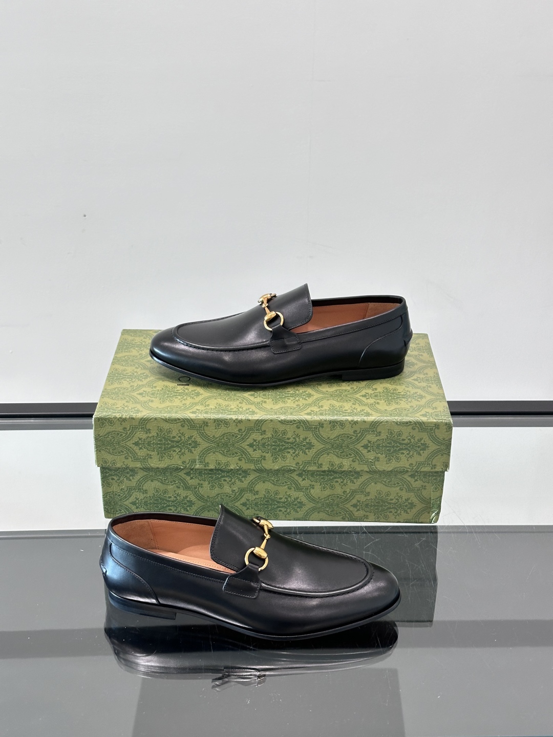 Gucci Leather Loafers - Premium Italian Leather, Comfortable & Stylish 5 cmp i1751547136755 5357 0 3