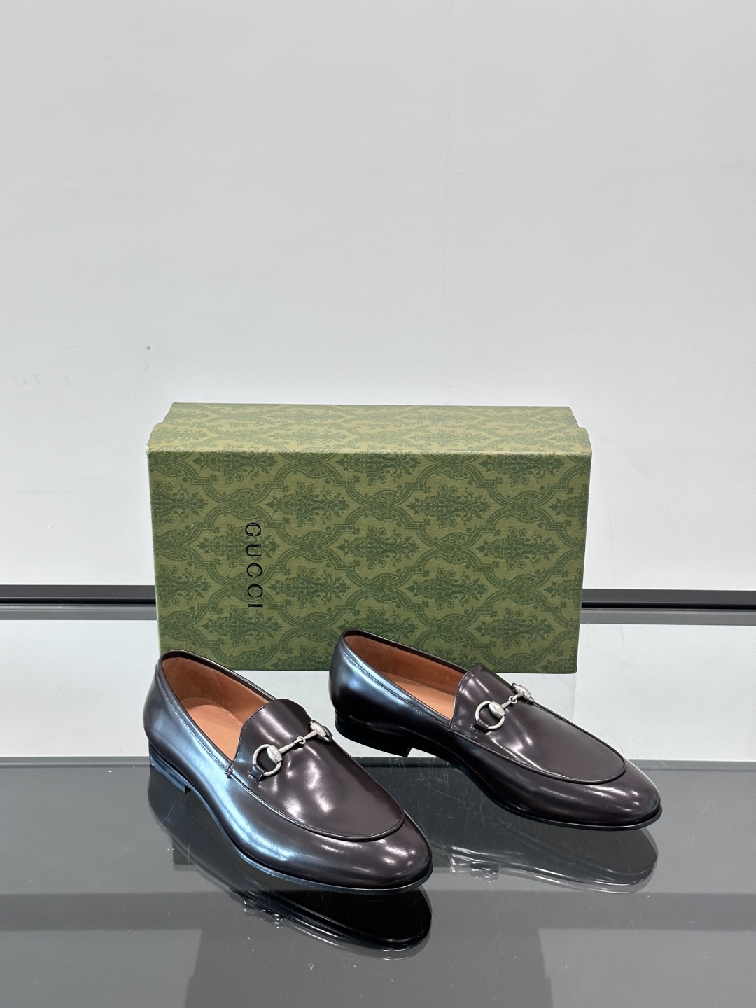 Gucci Men's Leather Loafers - Premium Italian Leather, Comfortable & Stylish 6 cmp i1751547147855 8916 0 4