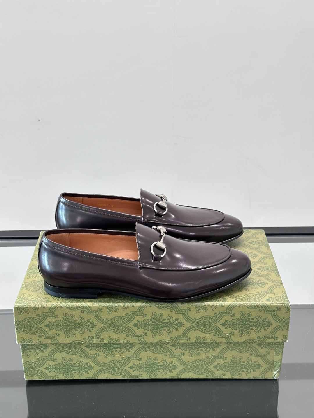 Gucci Men's Leather Loafers - Premium Italian Leather, Comfortable & Stylish 2 cmp i1751547147889 6523 0 0