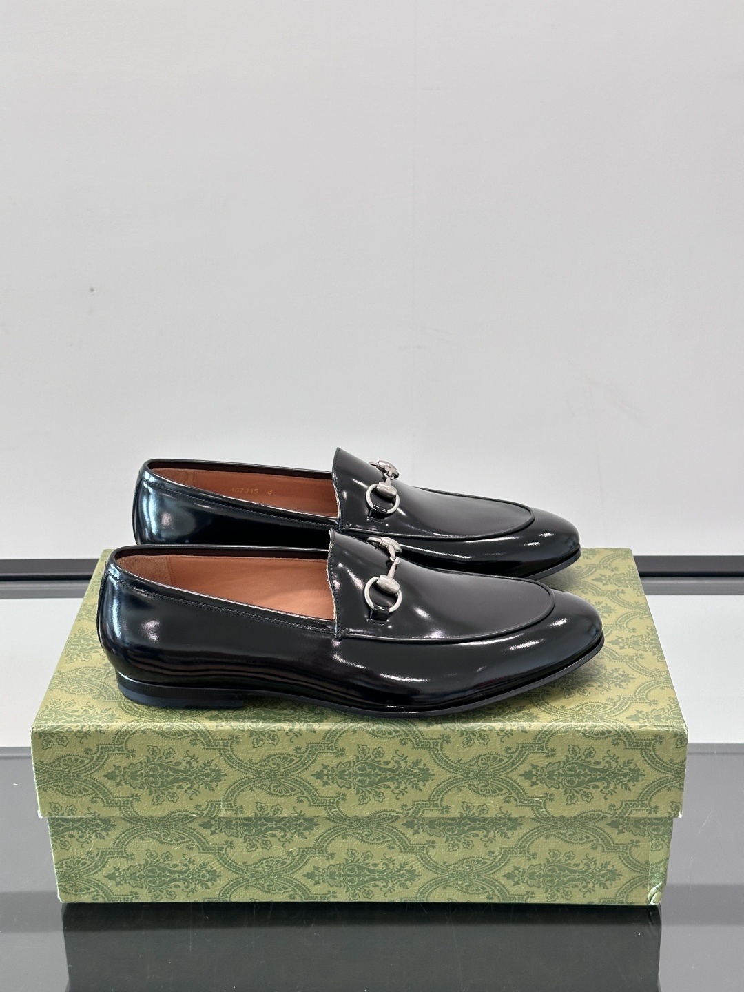 Gucci Leather Casual Shoes for Men - Premium Quality & Comfort 2 cmp i1751547176430 4368 0 0