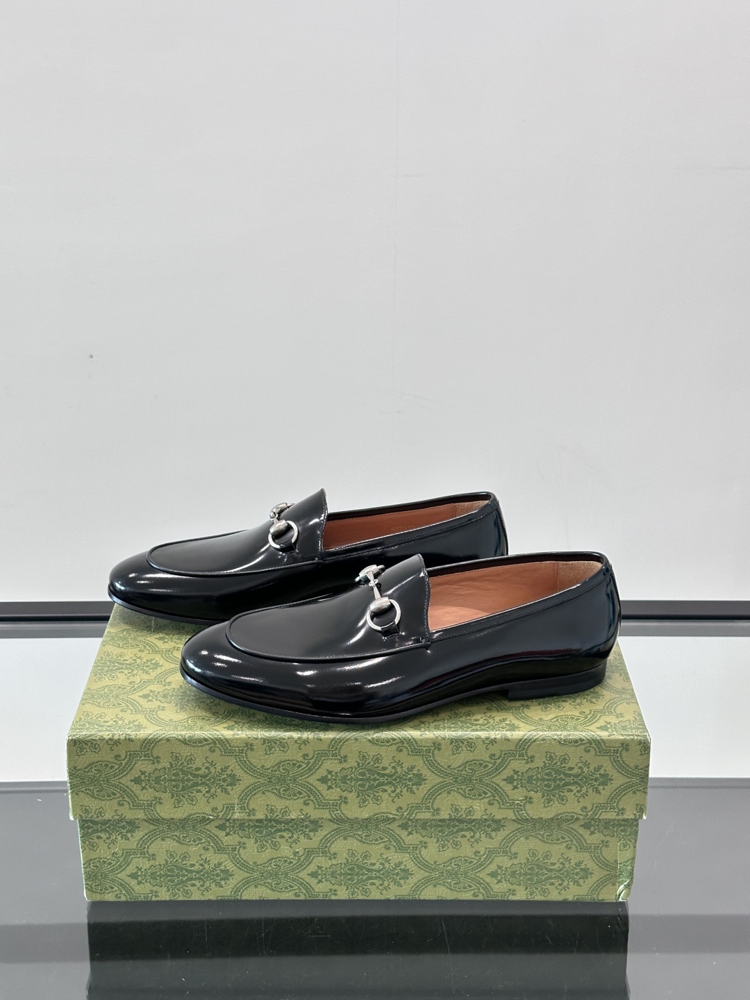 Gucci Leather Casual Shoes for Men - Premium Quality & Comfort 4 cmp i1751547176475 2076 0 2