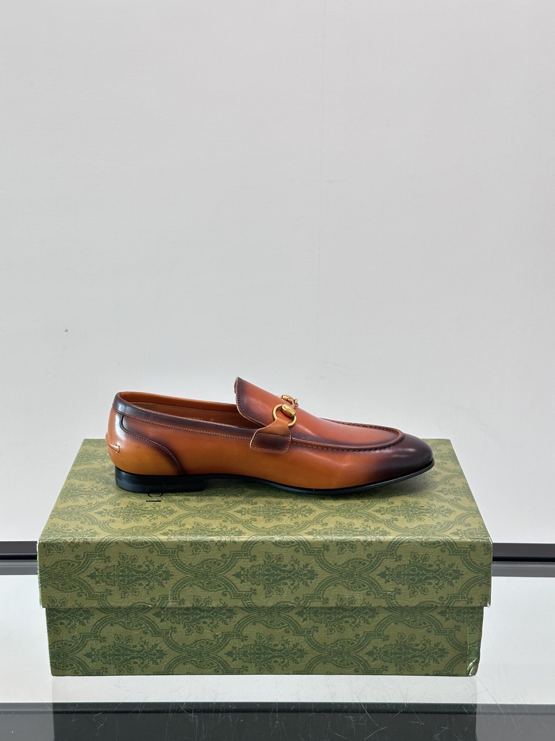 Gucci Leather Loafers: Luxurious Comfort & Style - Genuine Leather, Sizes 39-44 9 cmp i1751547187384 1047 0 7