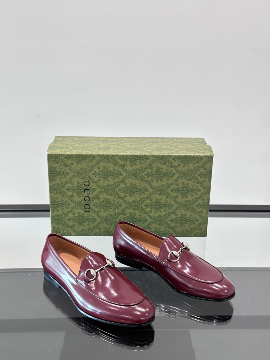 Gucci Men's Leather Casual Shoes - Premium Italian Leather, Comfortable Fit 6 cmp i1751547282028 1468 0 4