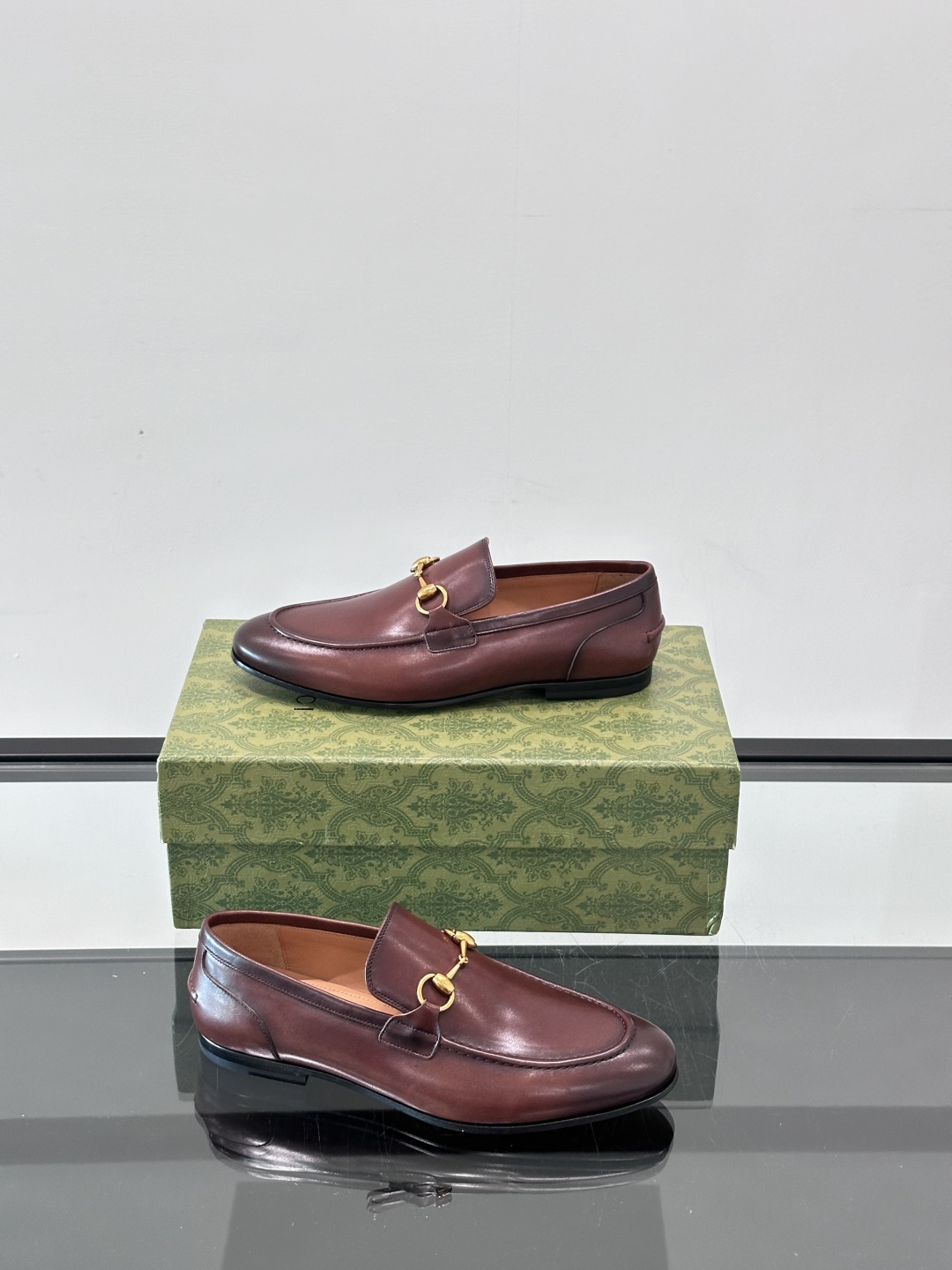 Gucci Leather Loafers for Men - Luxurious, Comfortable, and Stylish 5 cmp i1751547291720 6117 0 3