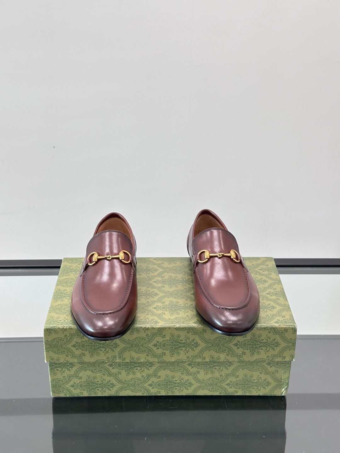 Gucci Leather Loafers for Men - Luxurious, Comfortable, and Stylish 3 cmp i1751547291736 7279 0 1