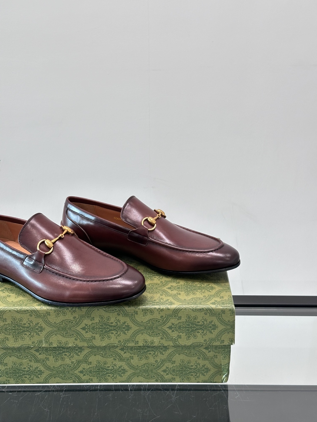 Gucci Leather Loafers for Men - Luxurious, Comfortable, and Stylish 8 cmp i1751547296938 8364 0 6