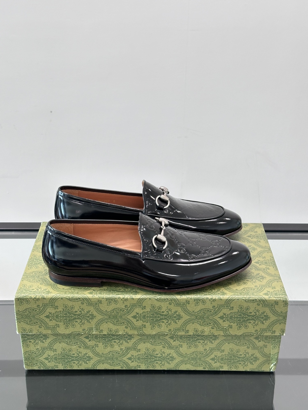 Gucci Leather Casual Shoes for Men - Premium Quality & Comfort 2 cmp i1751547572696 3177 0 0