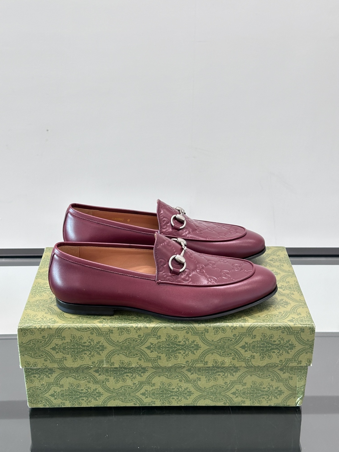 Gucci Leather Loafers for Men - Premium Quality & Comfortable Fit 2 cmp i1751547631926 7787 0 0