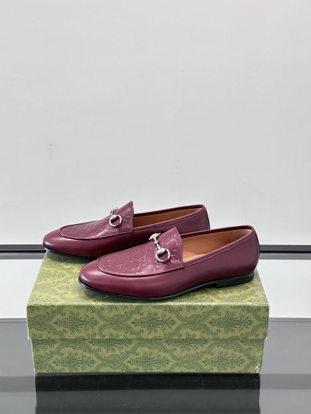 Gucci Leather Loafers for Men - Premium Quality & Comfortable Fit 4 cmp i1751547637158 1347 0 2
