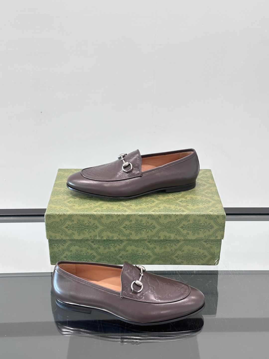 Gucci Men's Leather Casual Shoes - Premium Italian Leather, Comfortable Fit 5 cmp i1751547695301 5212 0 3