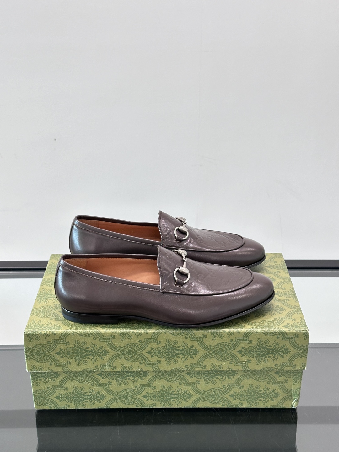 Gucci Men's Leather Casual Shoes - Premium Italian Leather, Comfortable Fit 2 cmp i1751547695347 3523 0 0