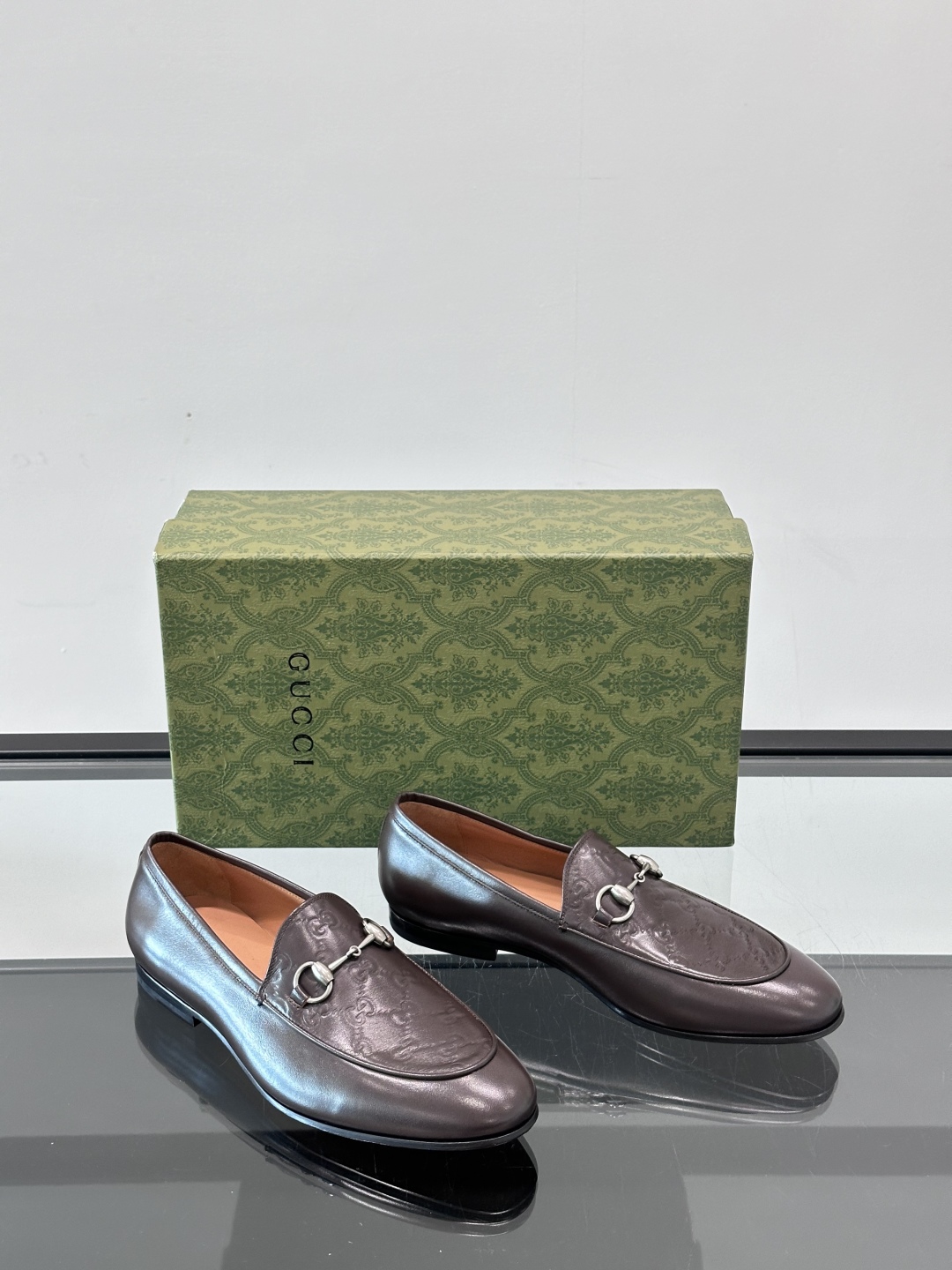 Gucci Men's Leather Casual Shoes - Premium Italian Leather, Comfortable Fit 6 cmp i1751547702418 2167 0 4
