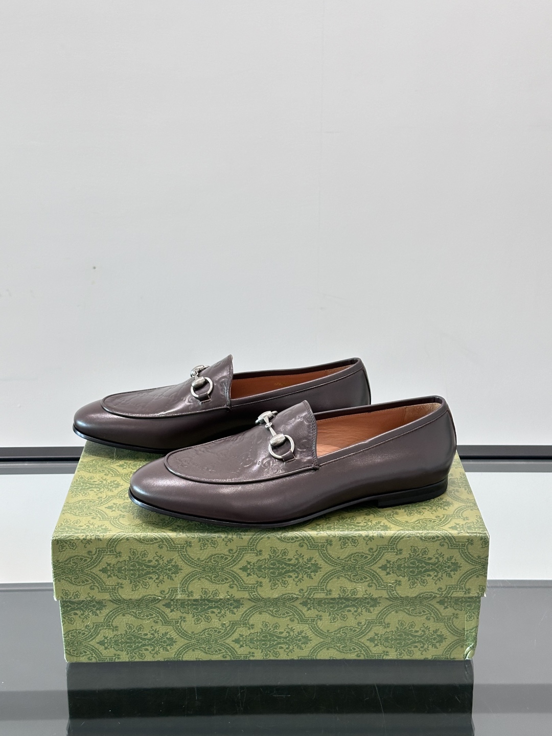 Gucci Men's Leather Casual Shoes - Premium Italian Leather, Comfortable Fit 4 cmp i1751547702437 7053 0 2