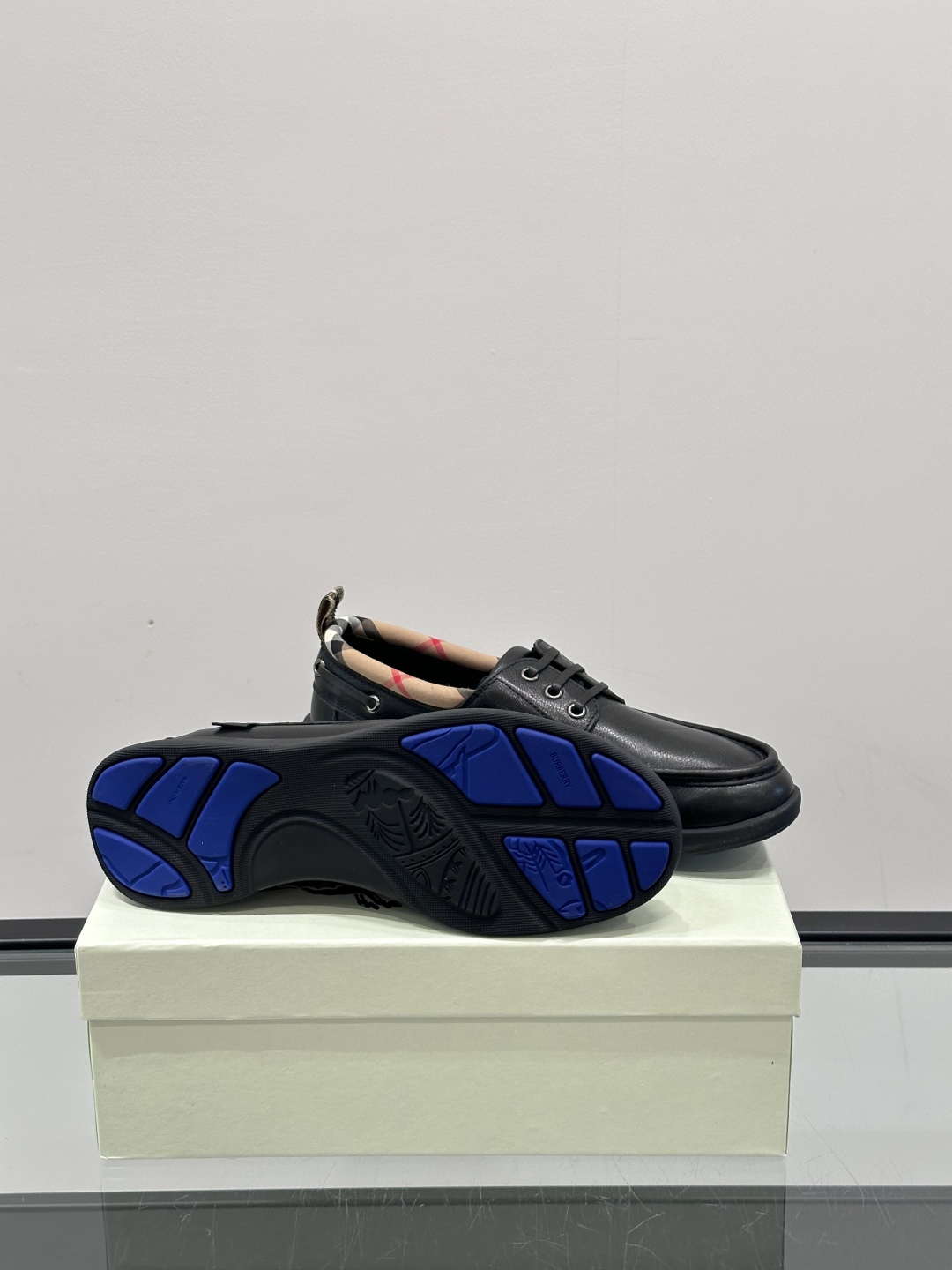 Burberry Checkered Leather Sneakers: Classic Style & Comfort, Sizes 38-46 10 cmp i1751548842564 4116 0 8