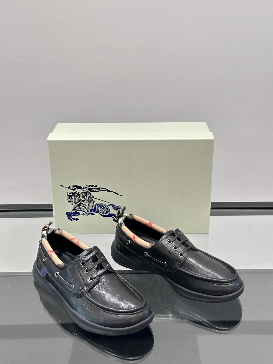 Burberry Checkered Leather Sneakers: Classic Style & Comfort, Sizes 38-46 6 cmp i1751548852357 7288 0 4