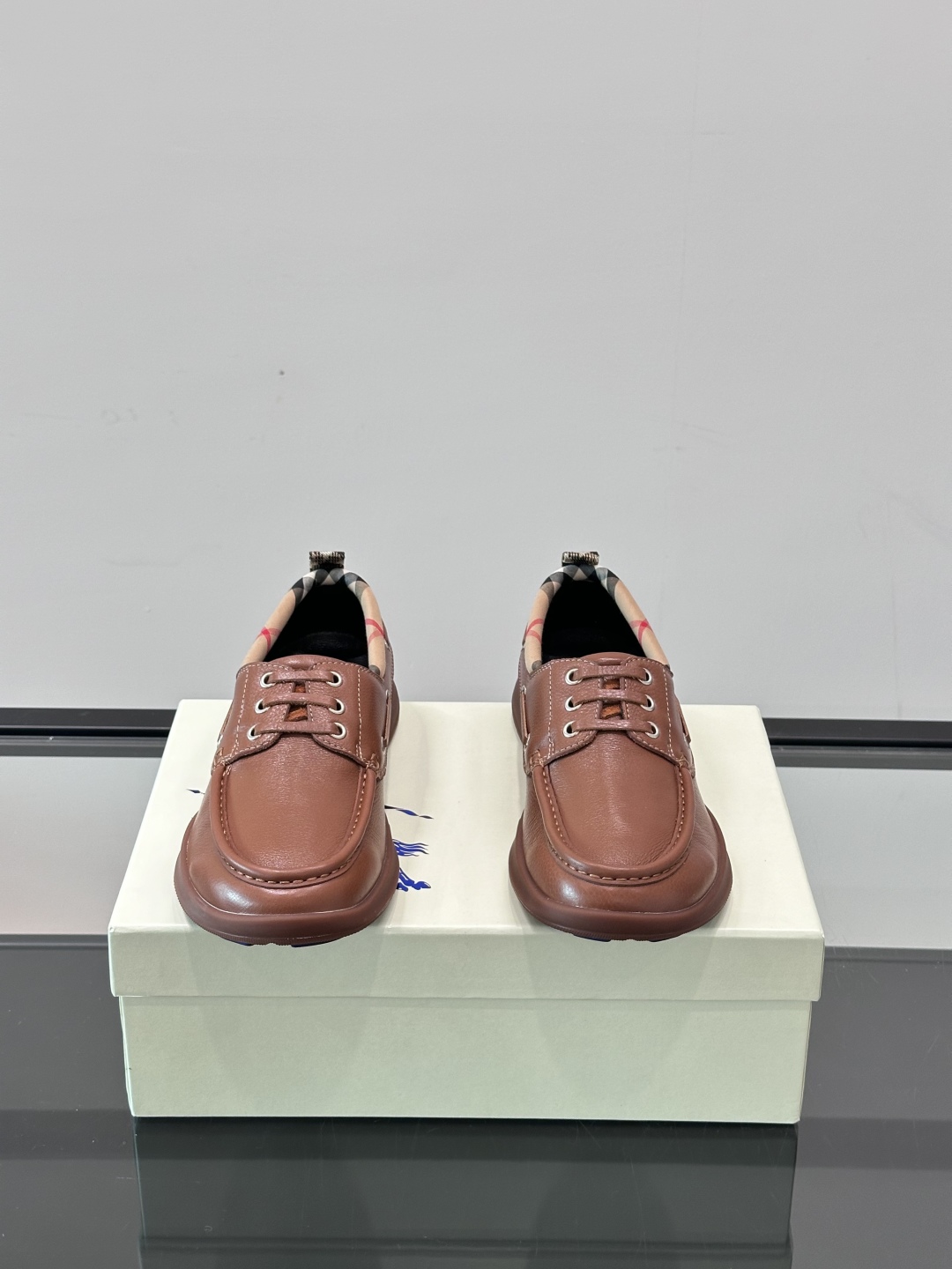 Burberry Checkered Leather Sneakers - Comfortable & Stylish Casual Shoes 3 cmp i1751548961569 1495 0 1