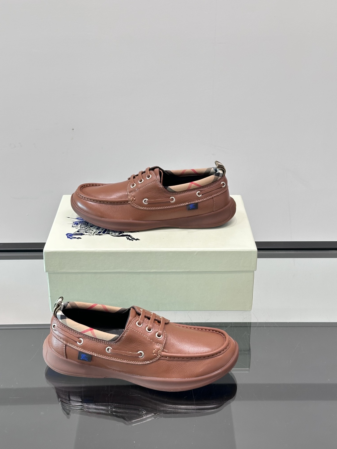 Burberry Checkered Leather Sneakers - Comfortable & Stylish Casual Shoes 5 cmp i1751548965988 525 0 3