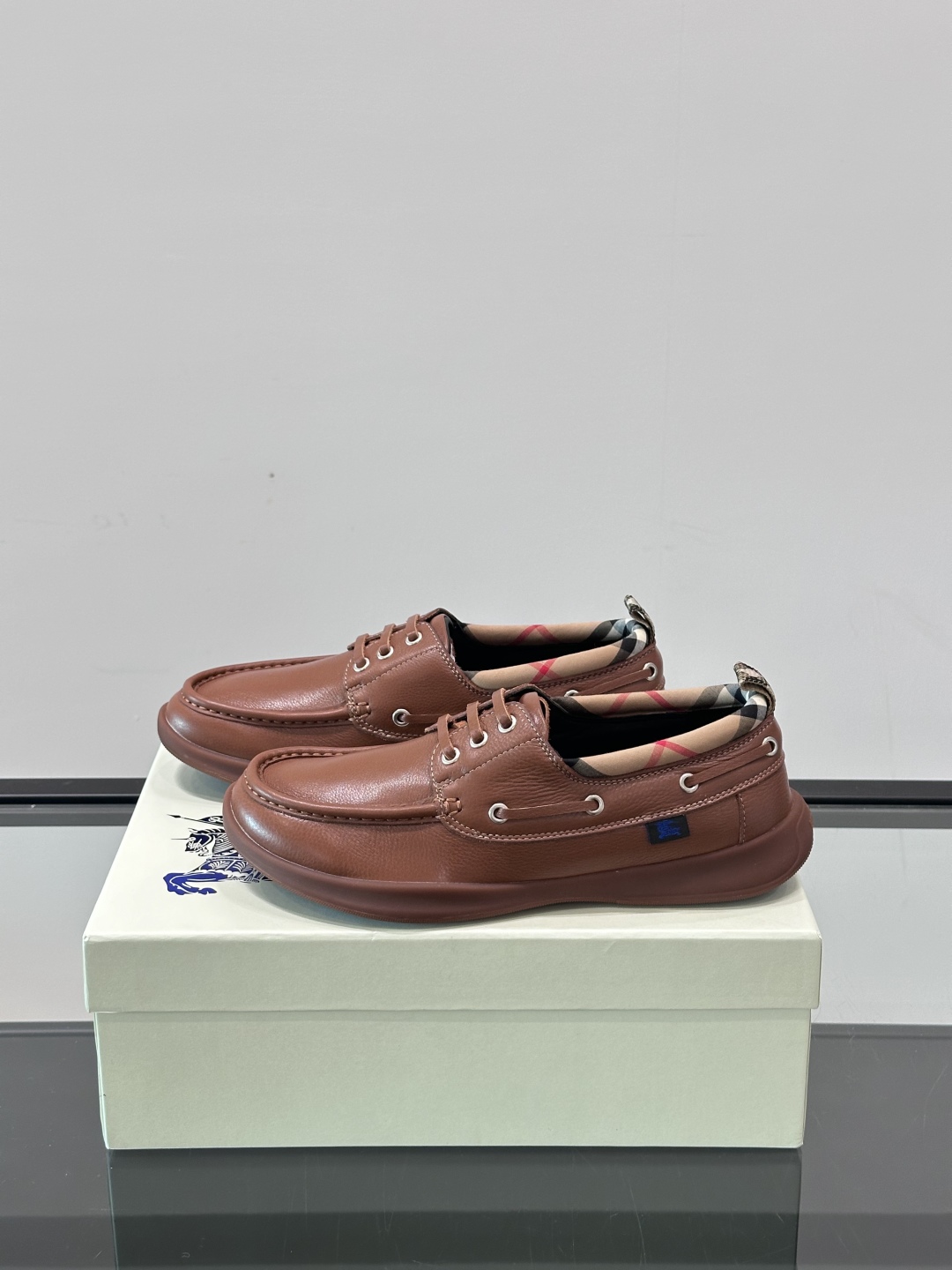 Burberry Checkered Leather Sneakers - Comfortable & Stylish Casual Shoes 4 cmp i1751548966013 5709 0 2