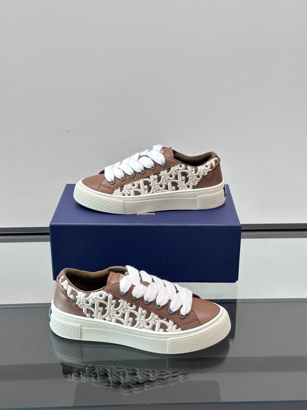 Dior B33 Oblique Print Leather Sneakers - Stylish Tennis-Inspired Design 5 cmp i1751549050092 9570 0 3