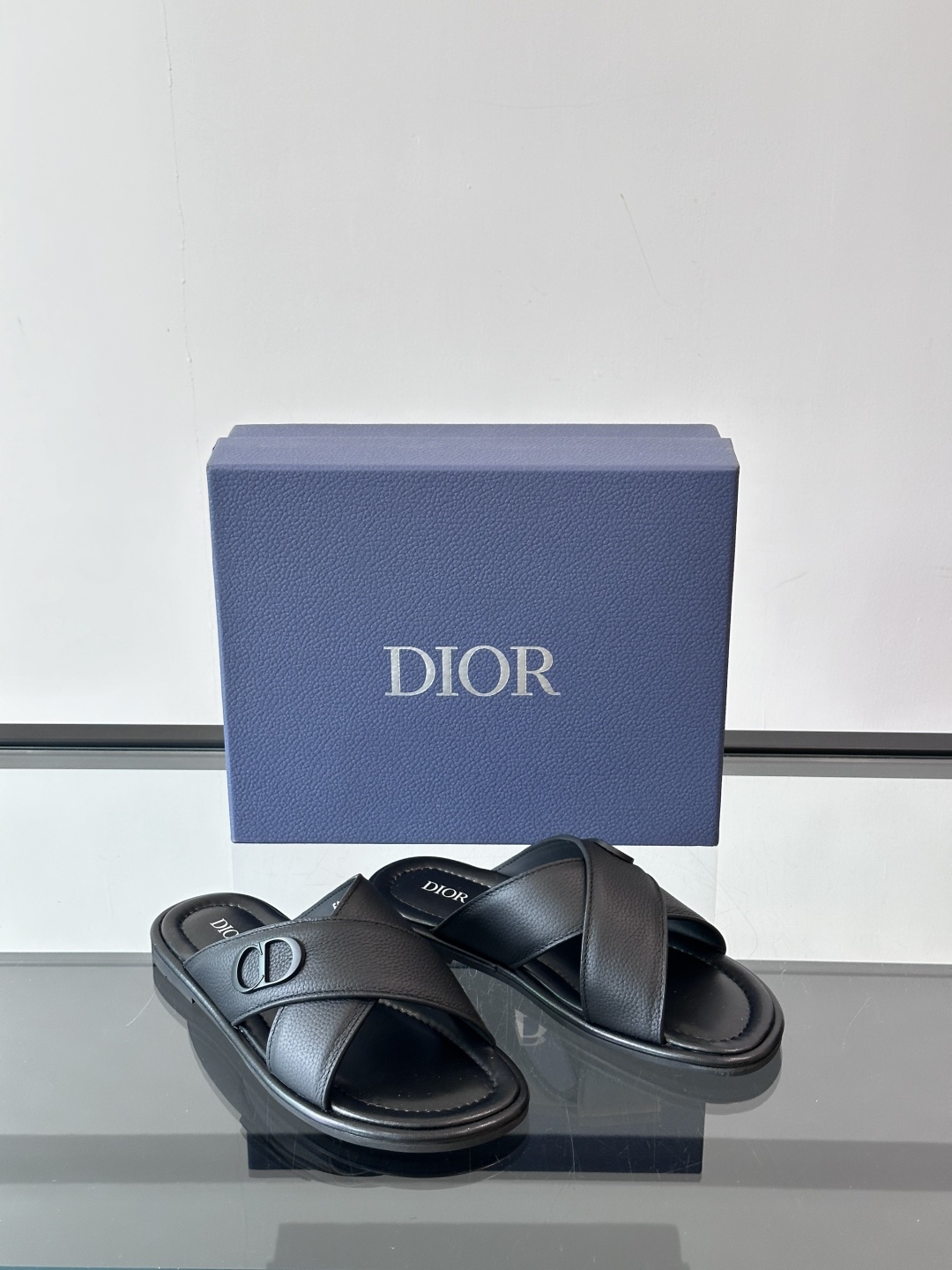 ◾️▫️Dio*～ 高端男士真皮大底夏季拖鞋，鞋面材质头层牛皮，原版进口原版大底，细节完美，尽显大牌风范