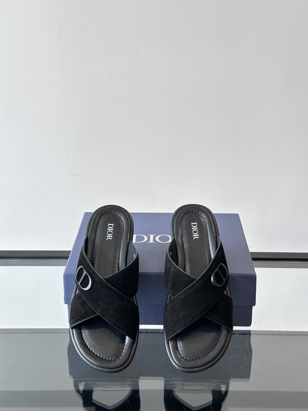 ◾️▫️Dio*～ 高端男士真皮大底夏季拖鞋，鞋面材质头层牛皮，原版进口原版大底，细节完美，尽显大牌风范